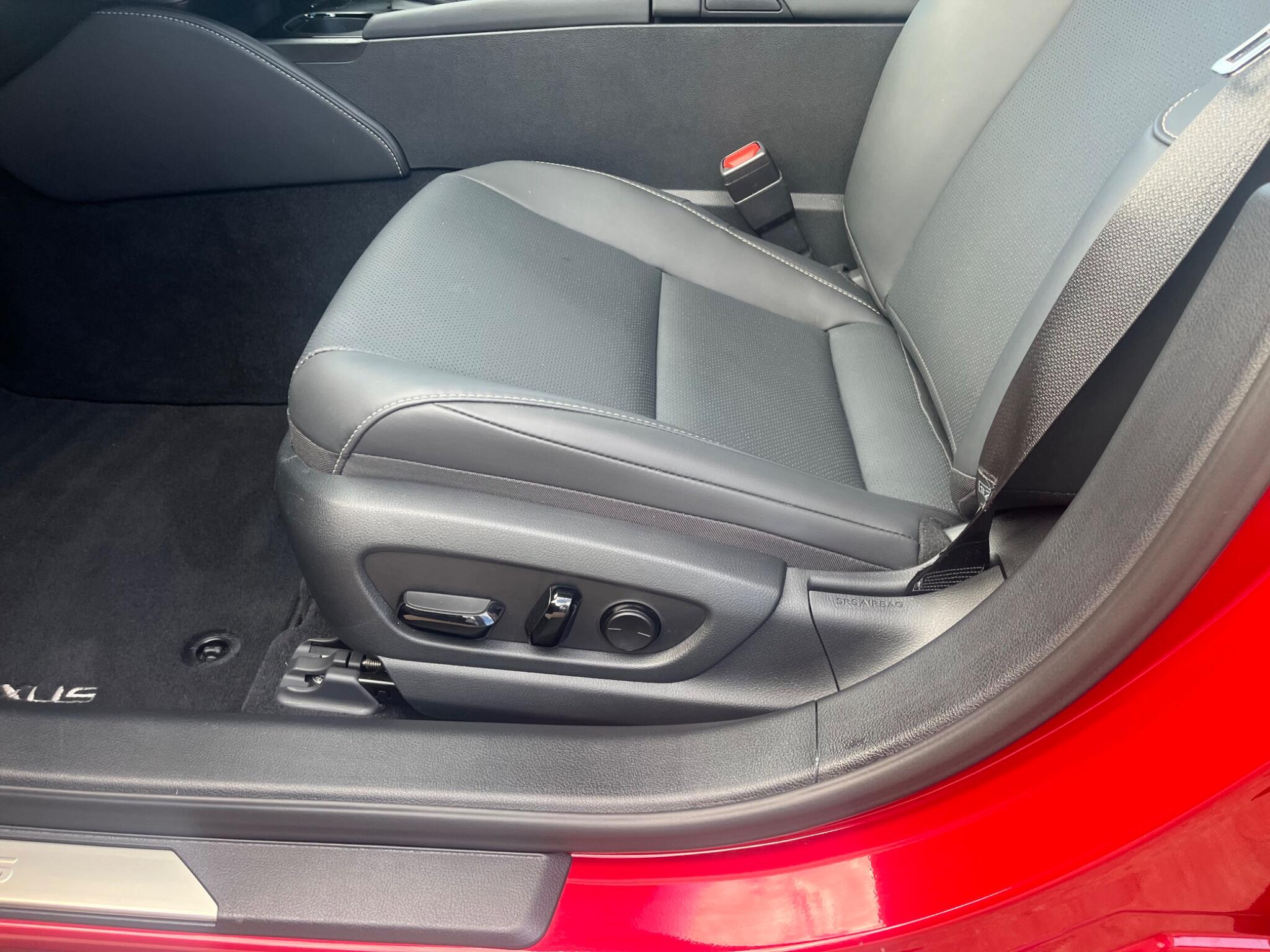 Lexus ES view 58