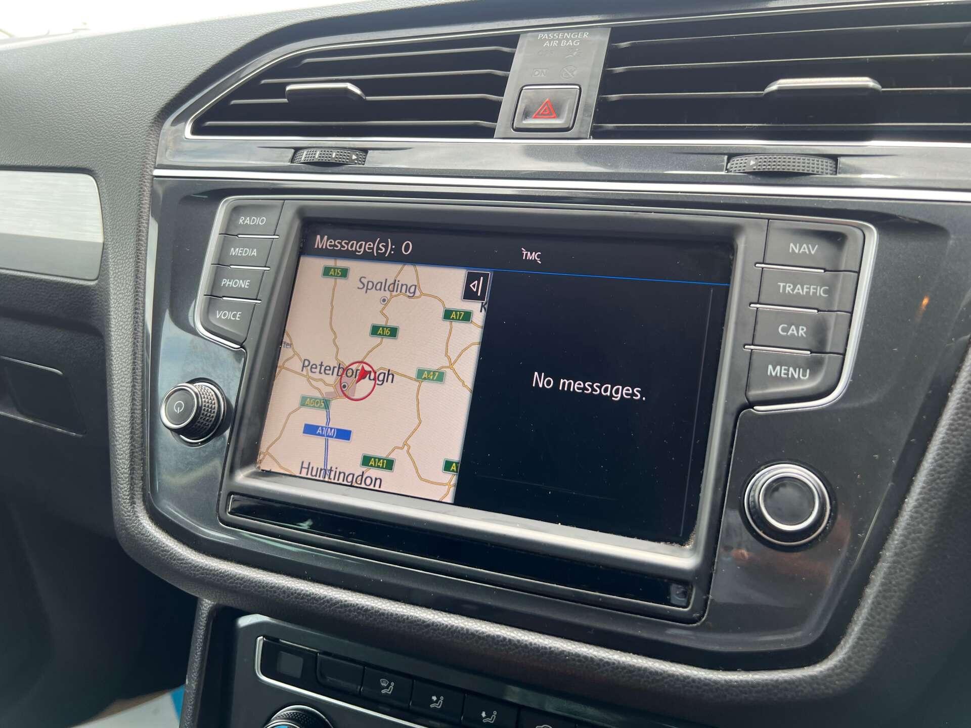 Volkswagen Tiguan view 25