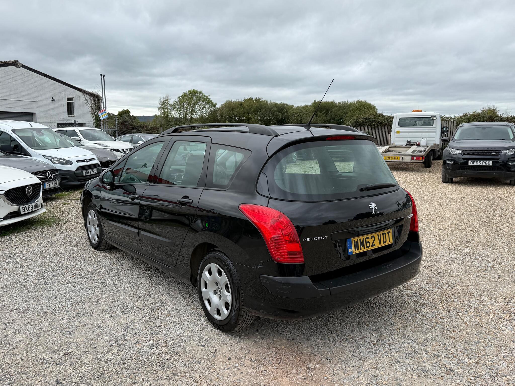 Peugeot 308 view 6