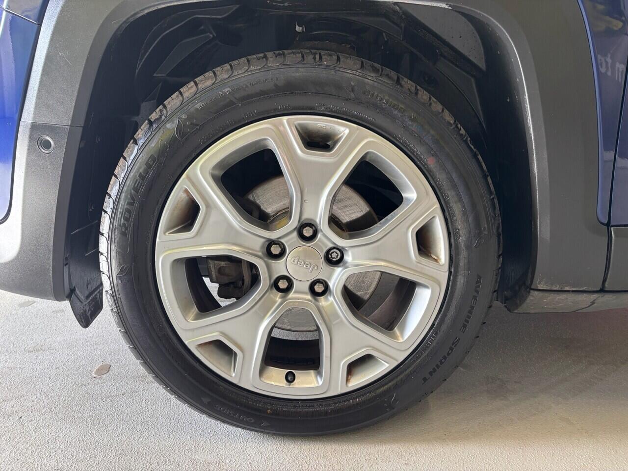 Jeep Renegade view 9