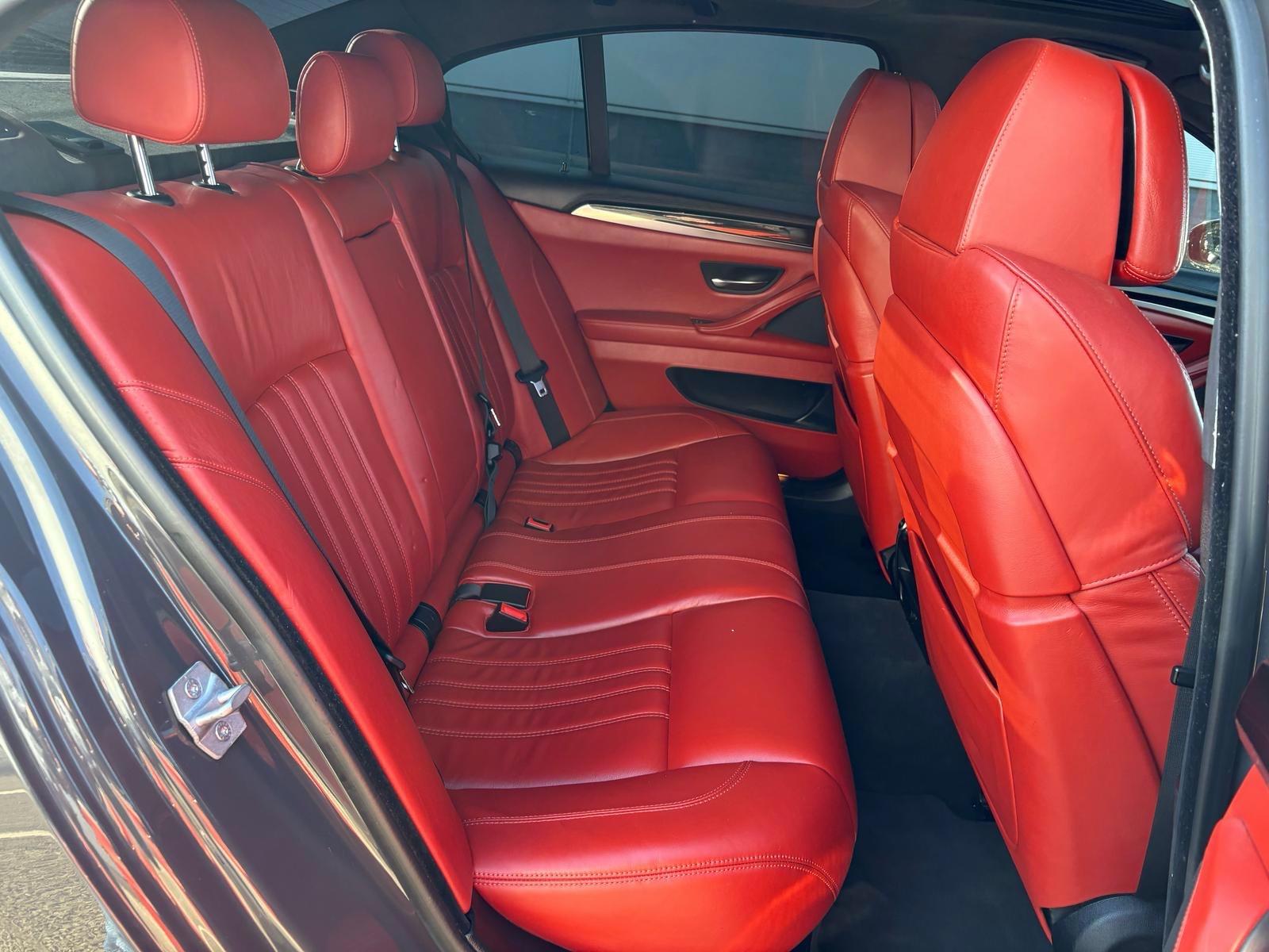 BMW M5 view 21