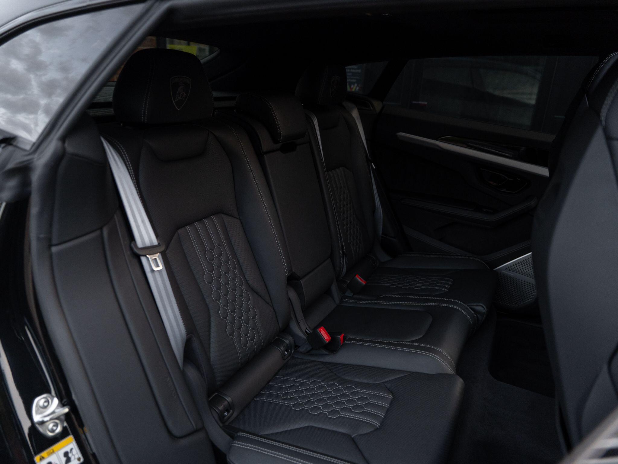 Lamborghini Urus view 48