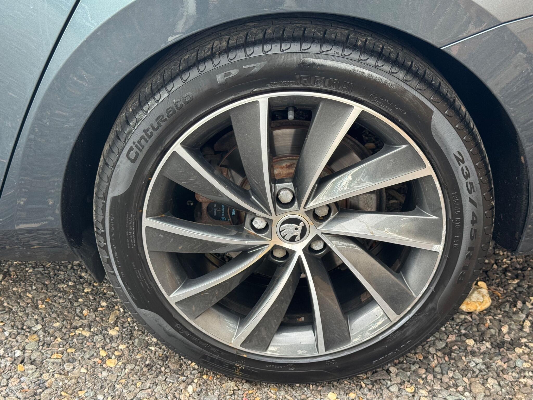 Skoda Superb view 43