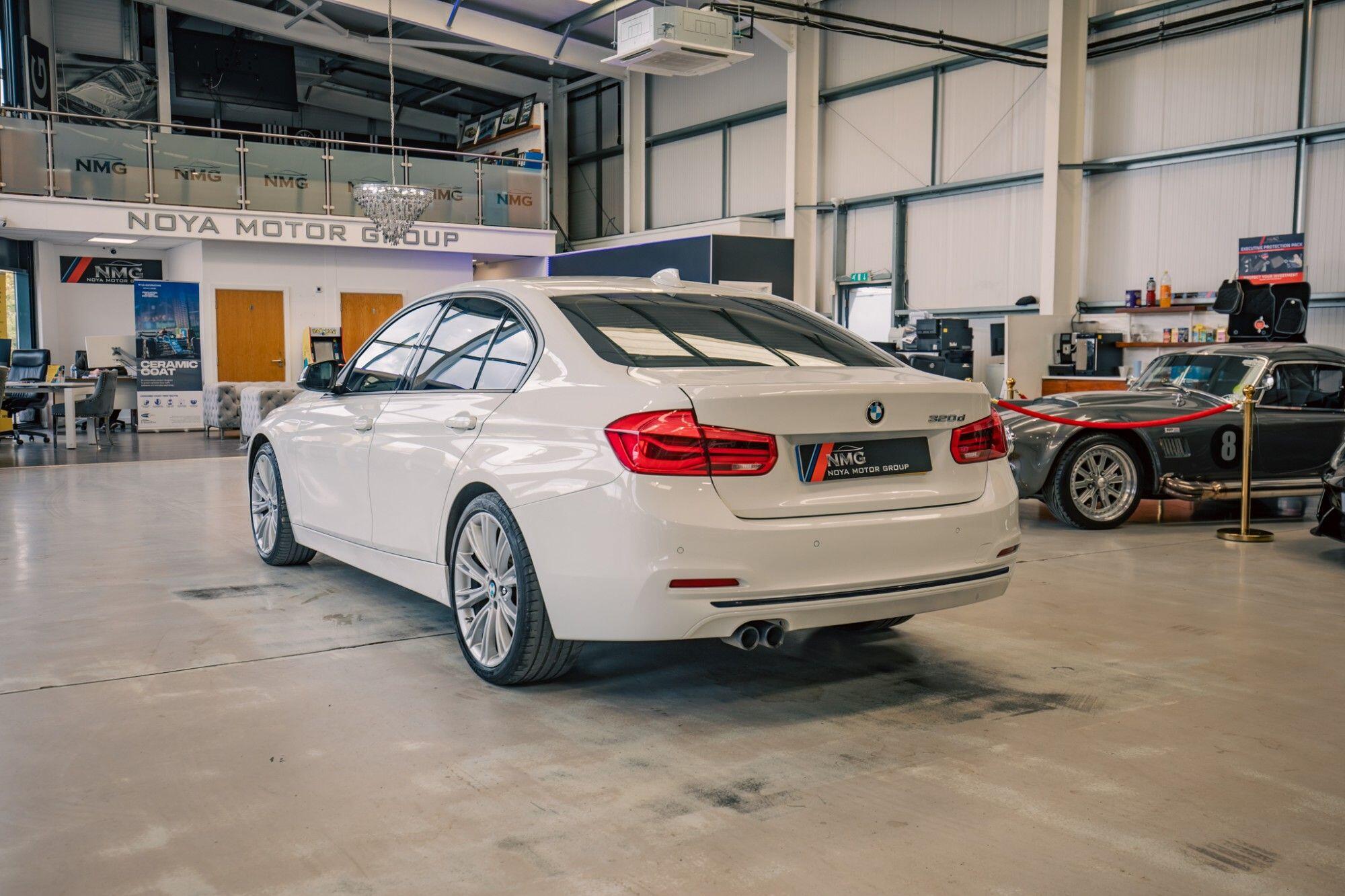 BMW 3 Series view 27