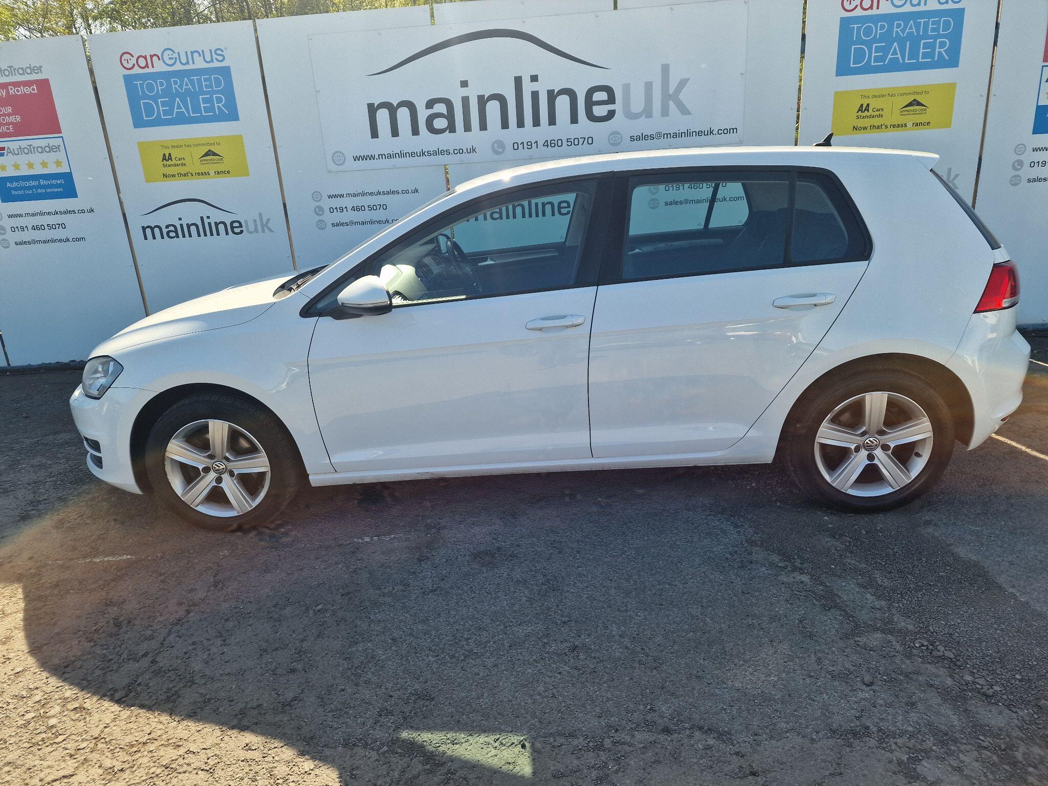 Volkswagen Golf view 5