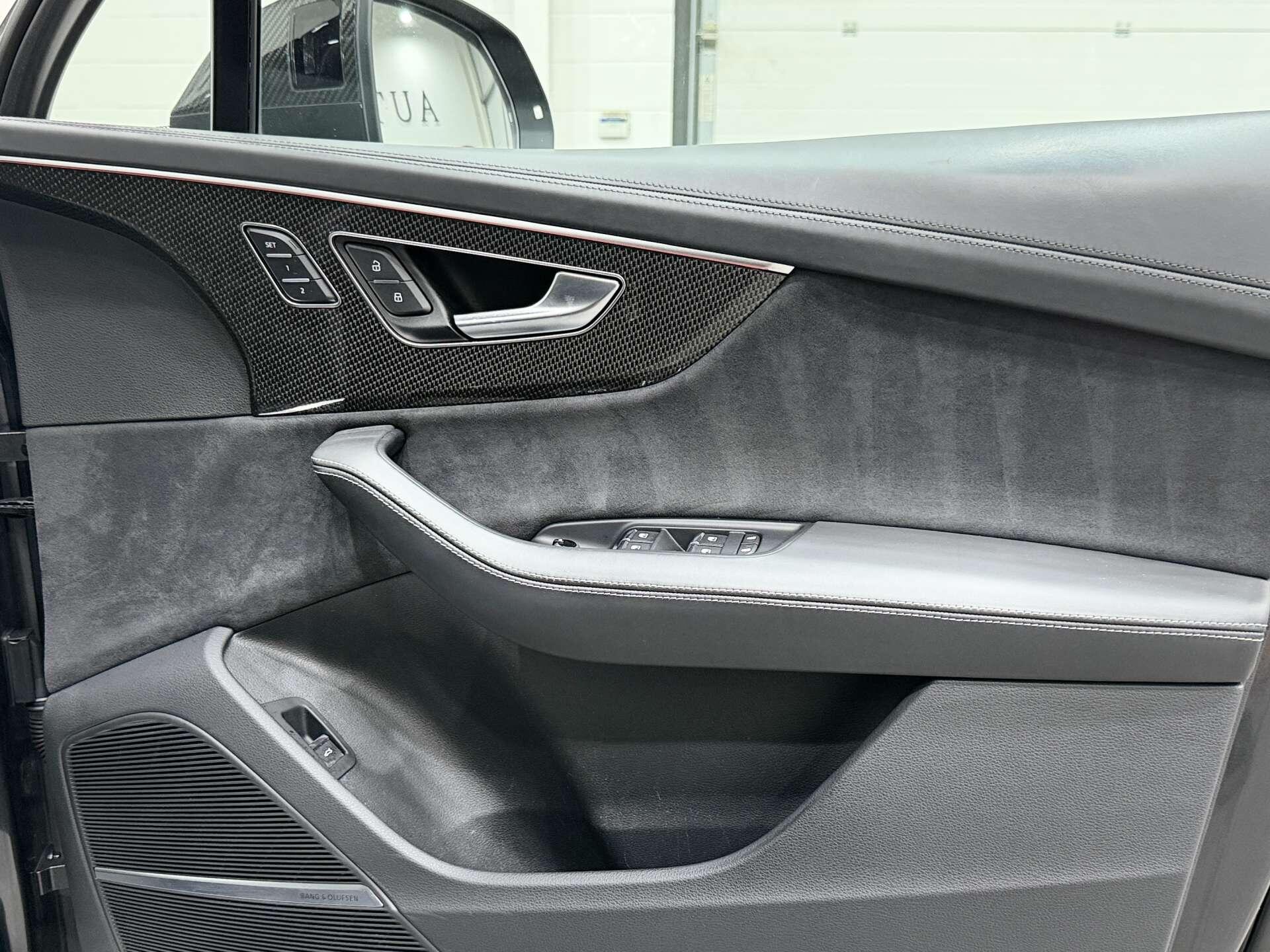 Audi SQ7 view 39