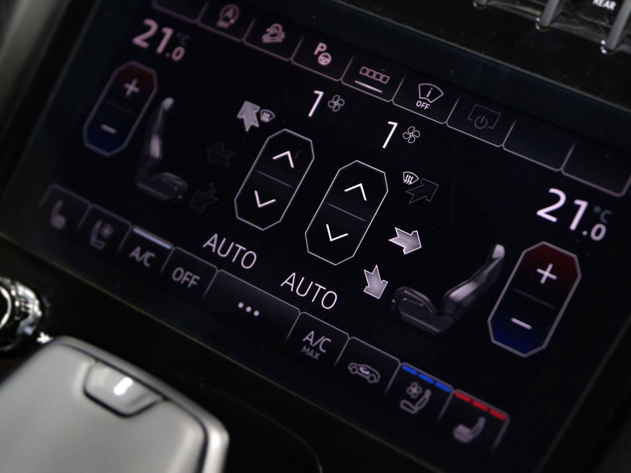 Lamborghini Urus view 19