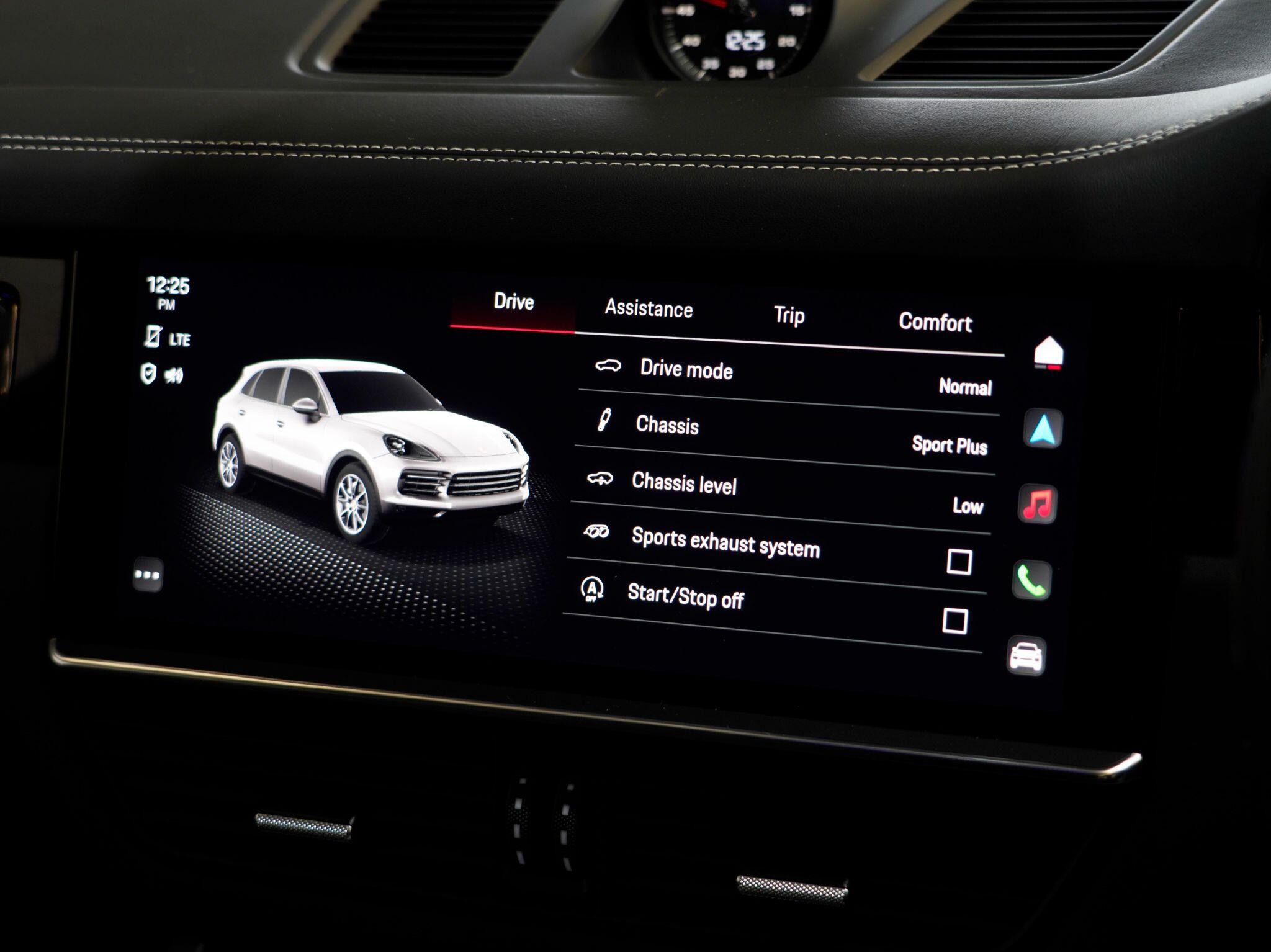 Porsche Cayenne view 24