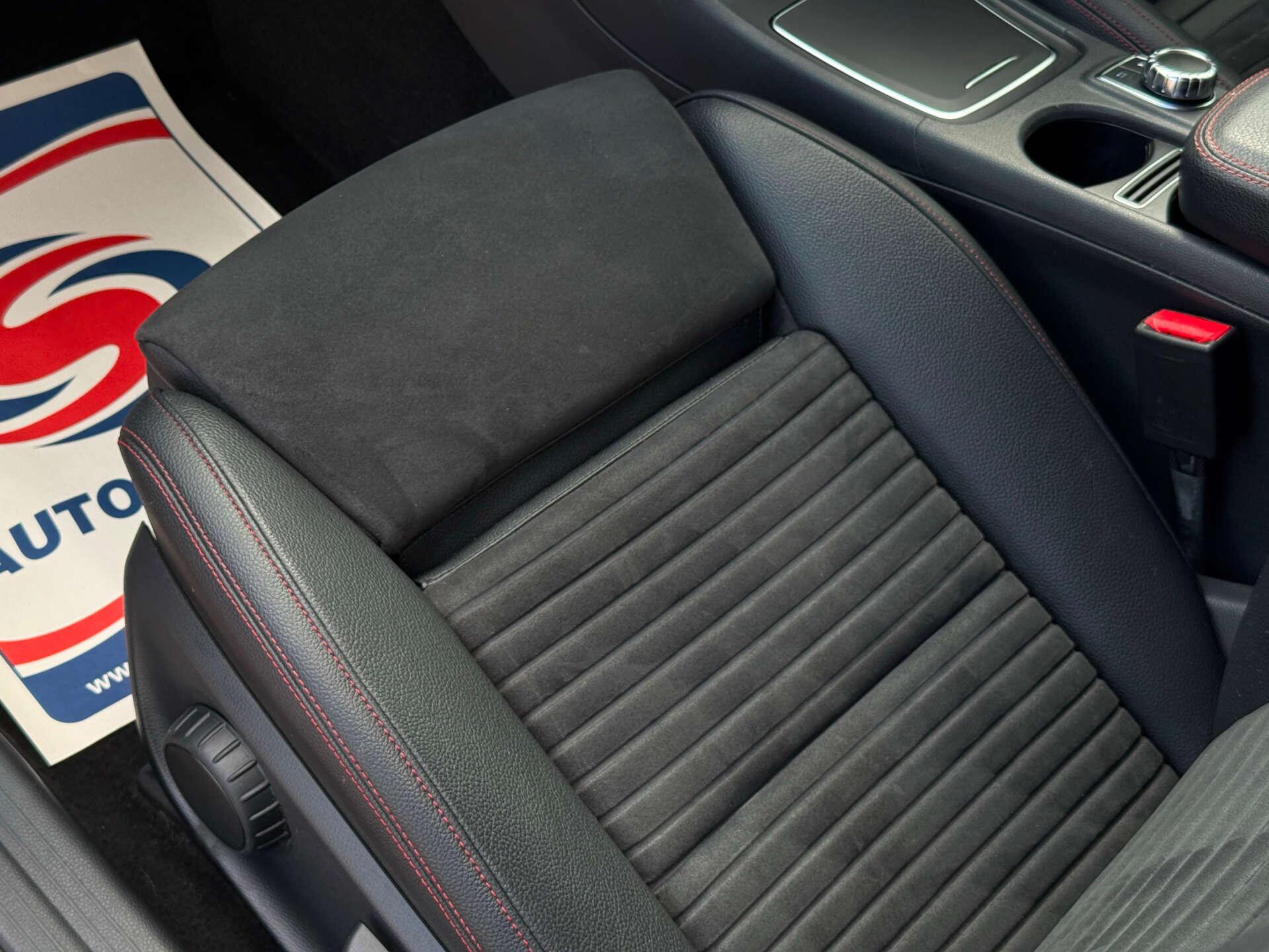 Mercedes-Benz Gla view 59