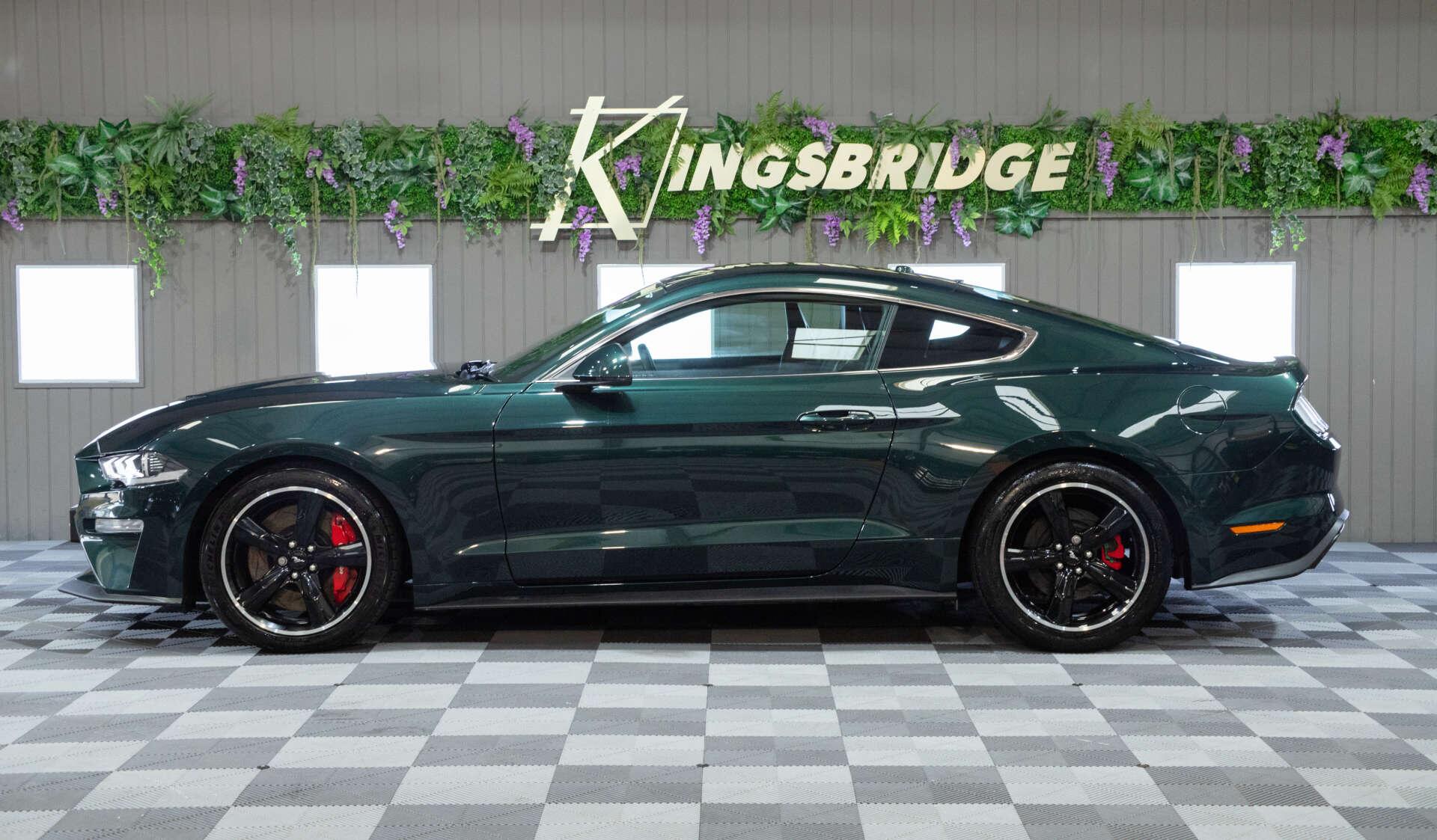 Ford Mustang view 6