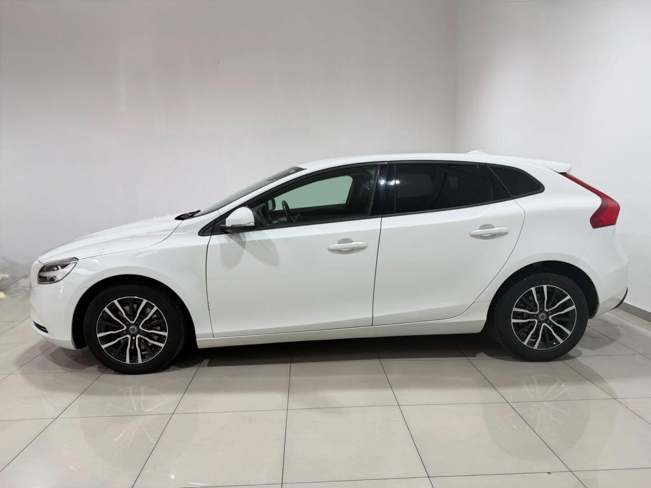 Volvo V40 view 7