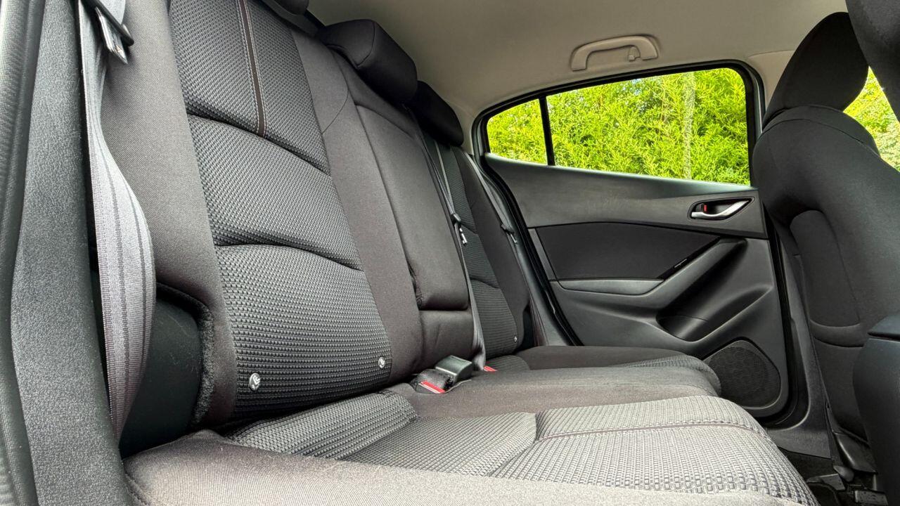 Mazda Mazda3 view 12