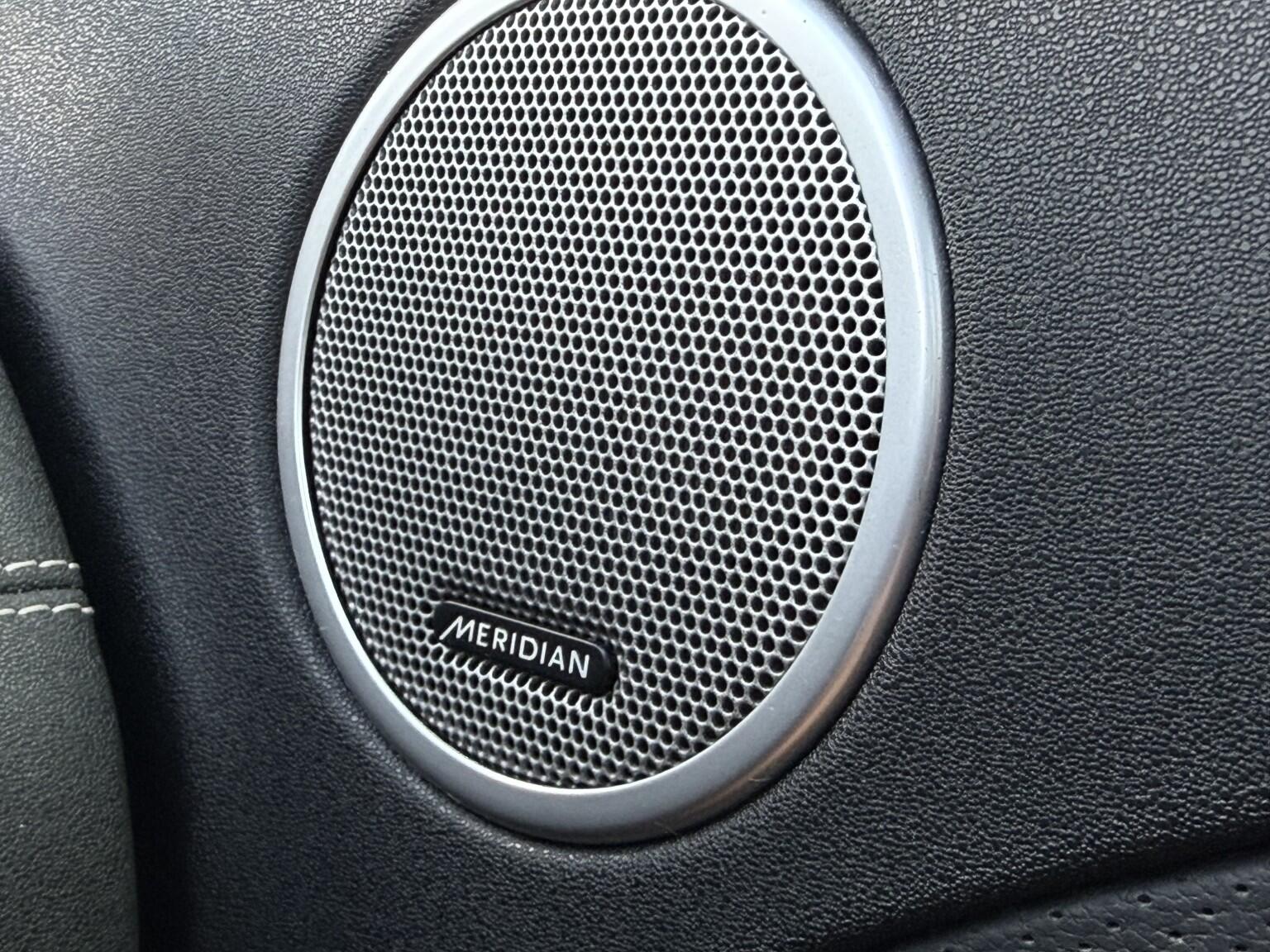 Land Rover Range Rover Evoque view 18