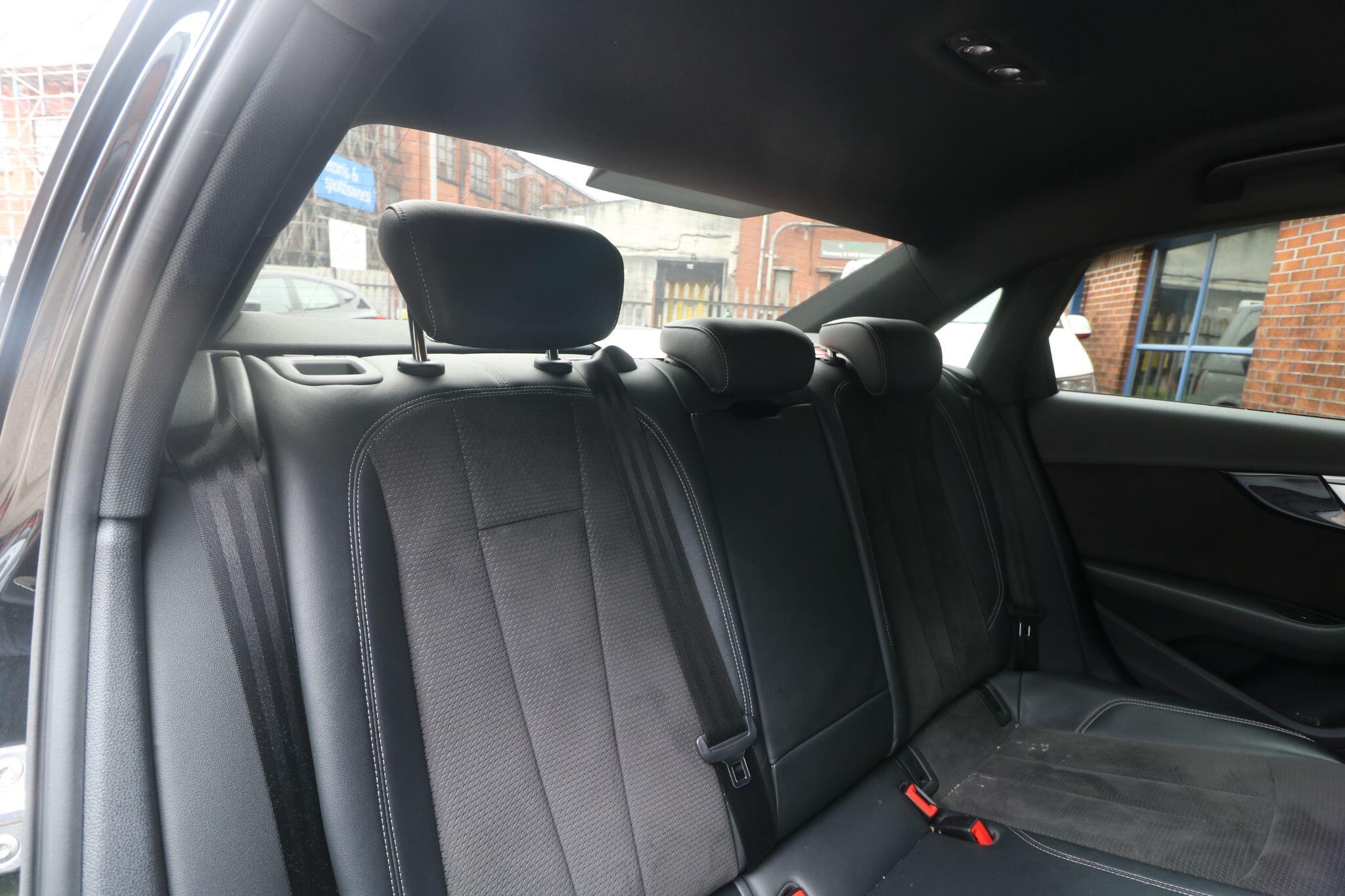 Audi A4 view 14