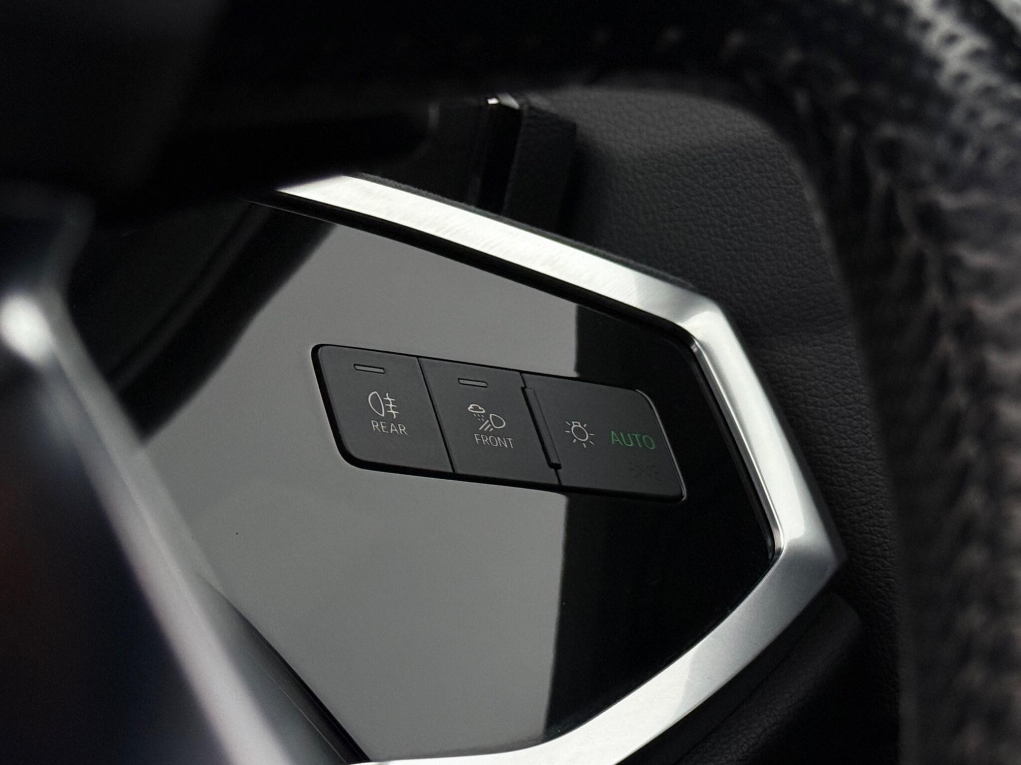 Audi Q3 view 19
