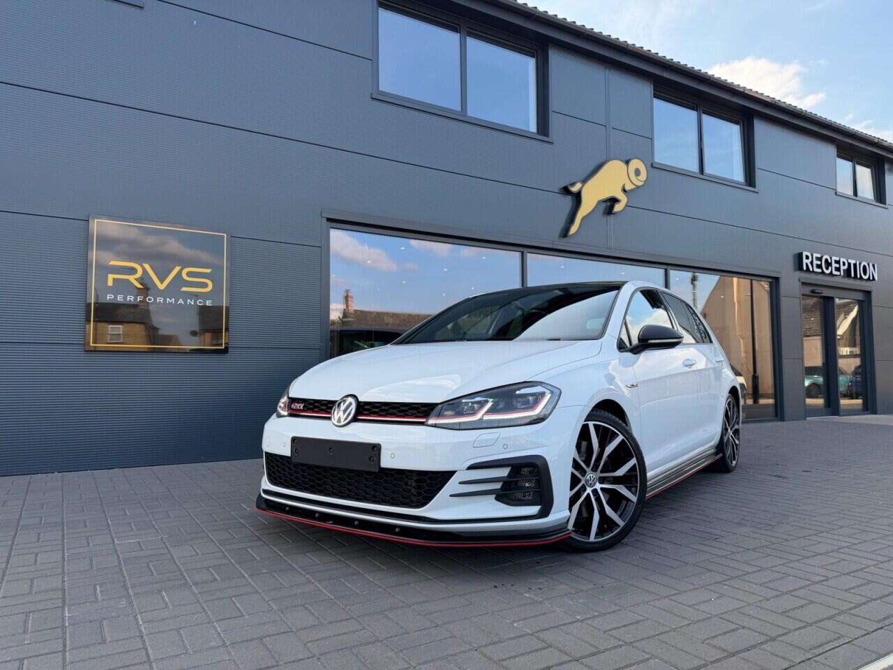 Volkswagen Golf main image