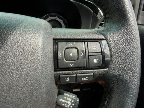 Toyota Hilux view 26