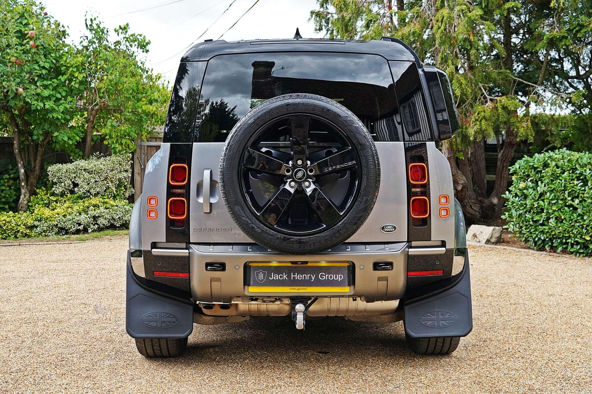 Land Rover Defender view 6