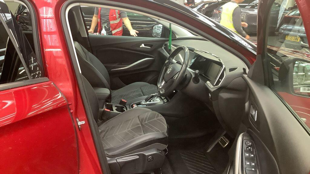 Vauxhall Grandland view 13