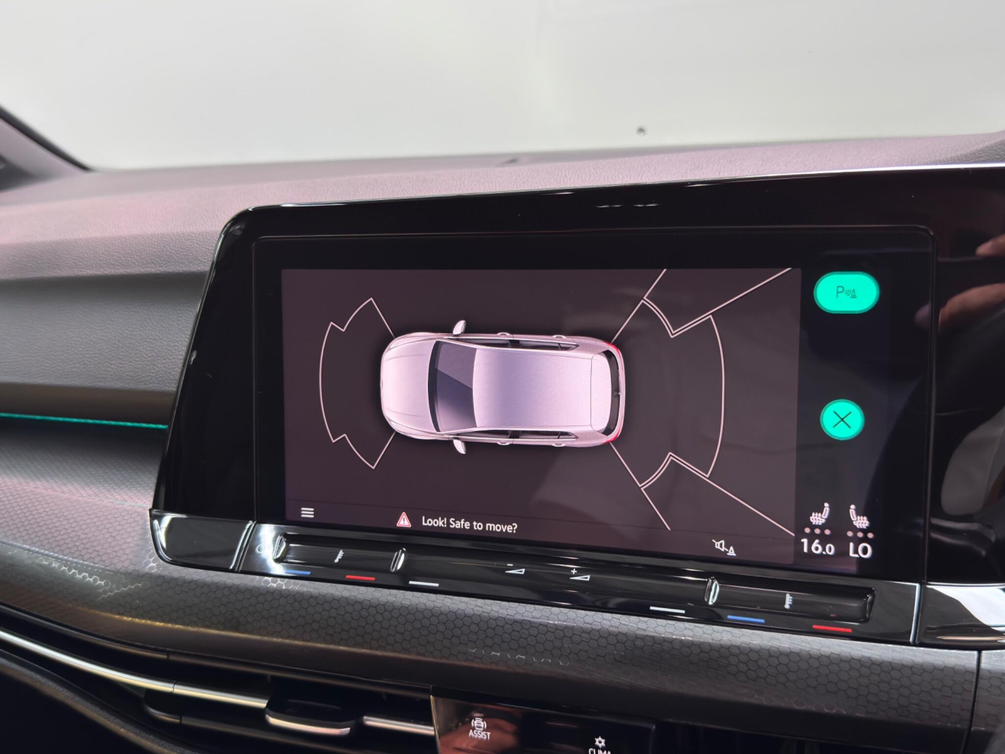 Volkswagen Golf view 18