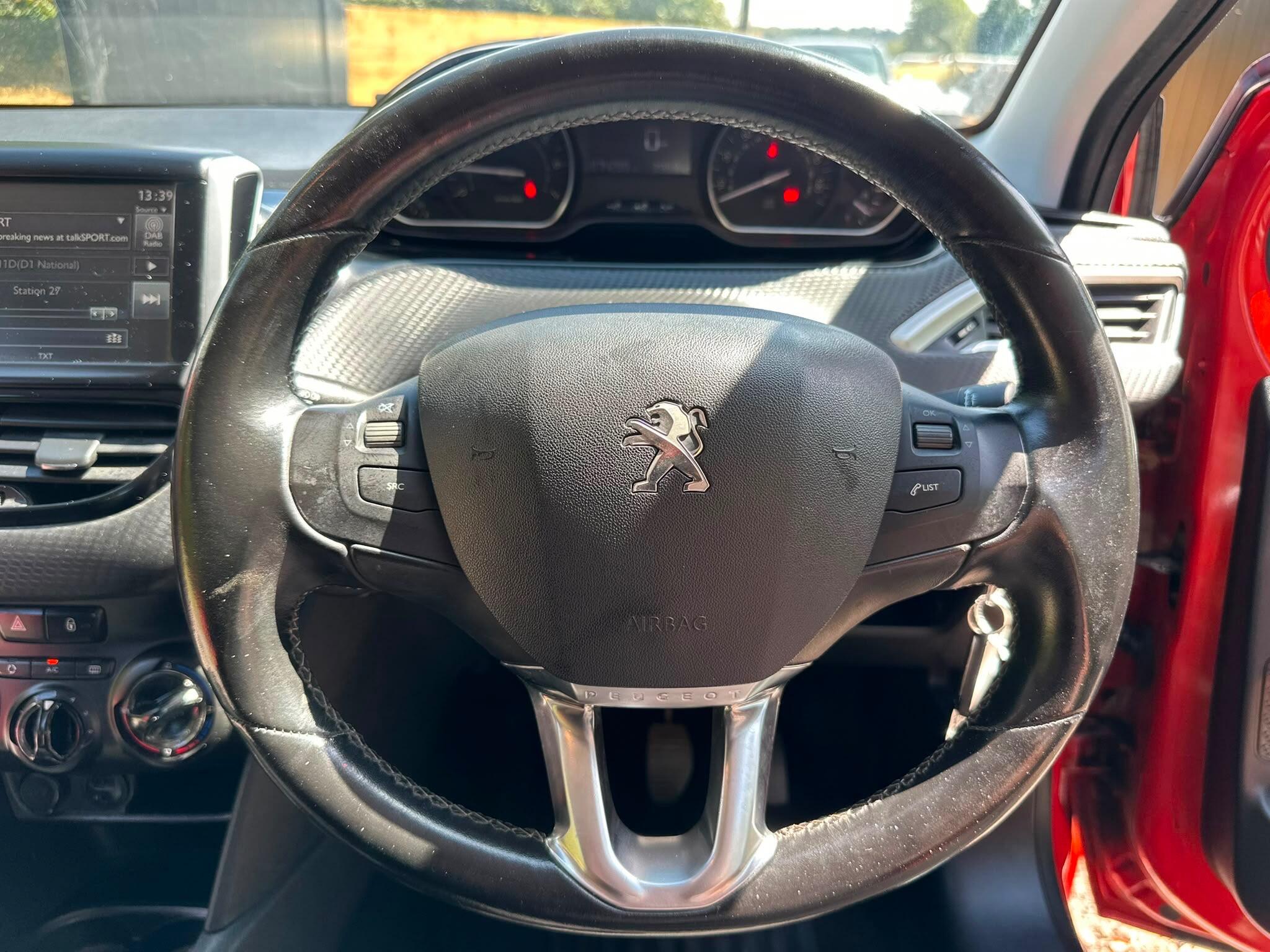 Peugeot 208 view 39