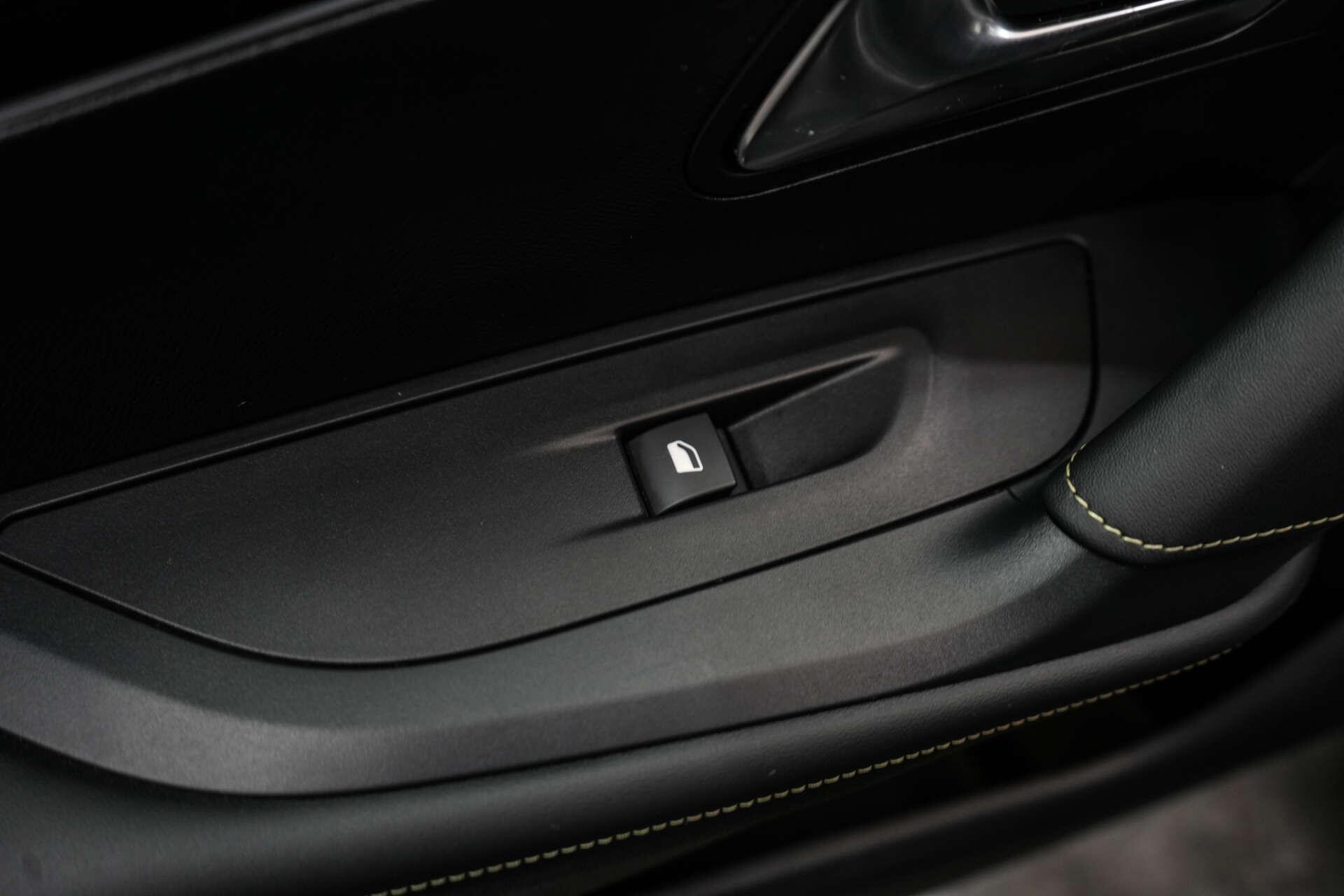 Peugeot e-2008 view 18