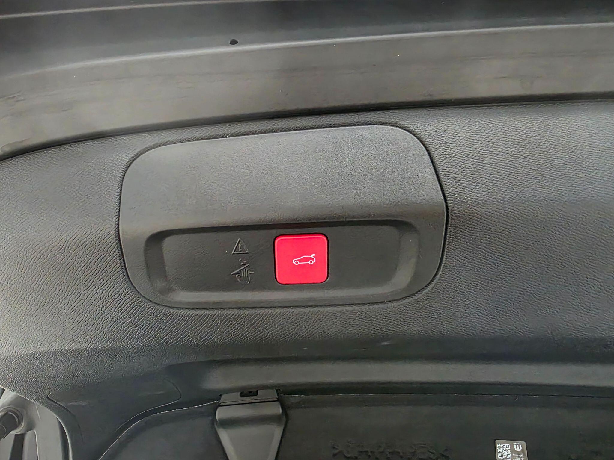 Peugeot 408 view 26