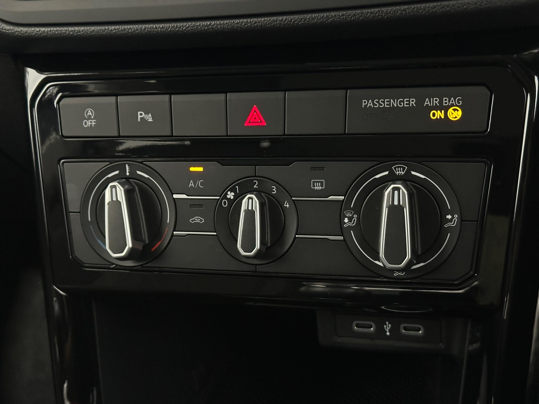 Volkswagen T-Cross view 21