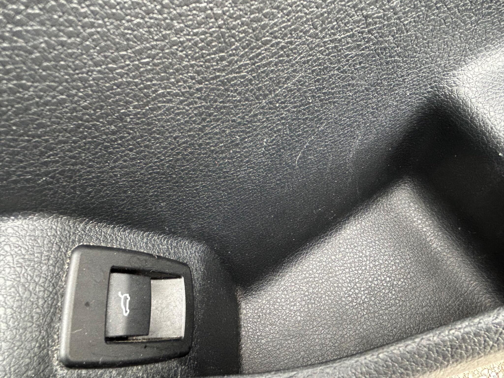 BMW 2 Series view 28