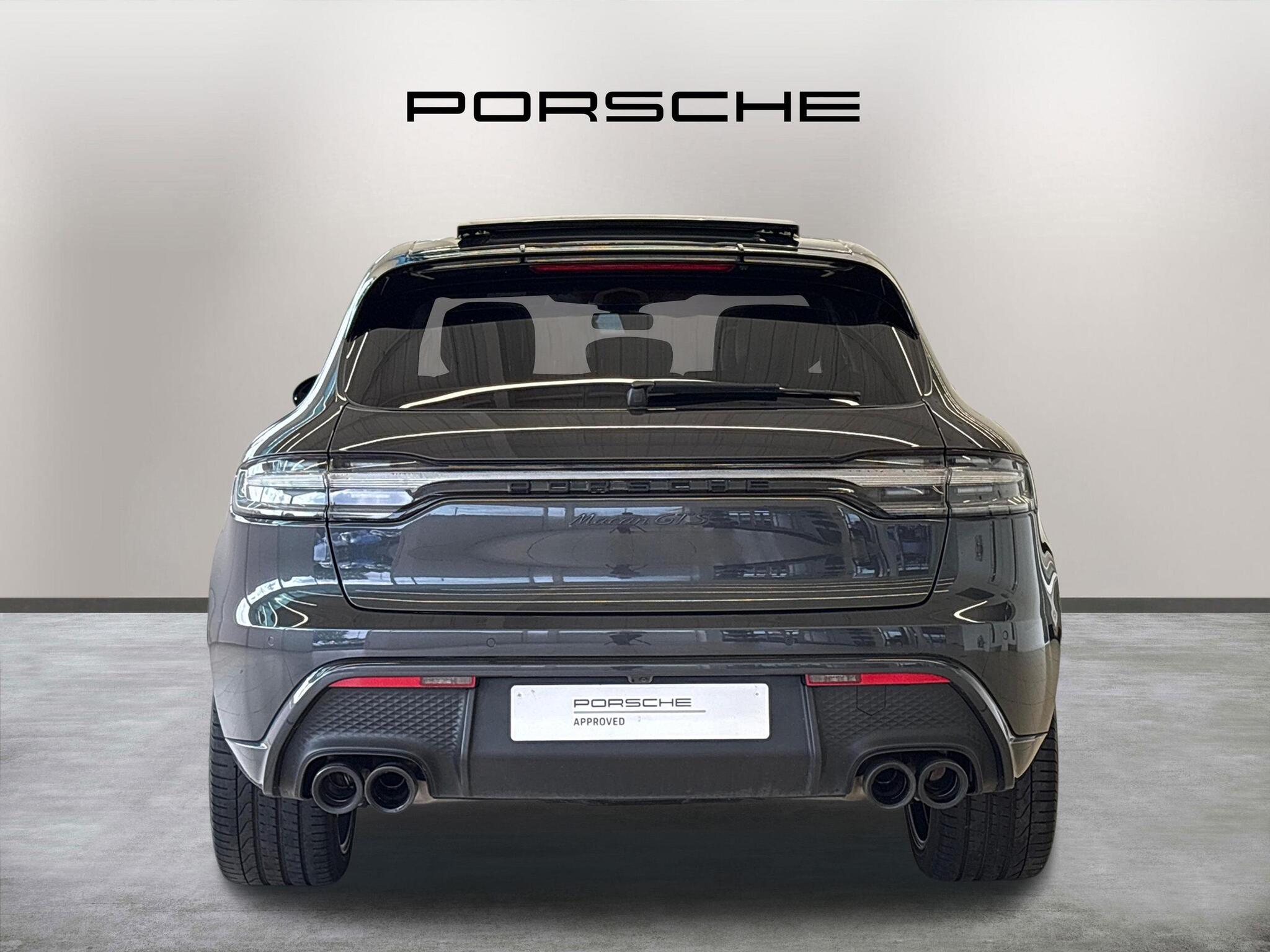 Porsche Macan view 6