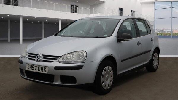Volkswagen Golf view 2