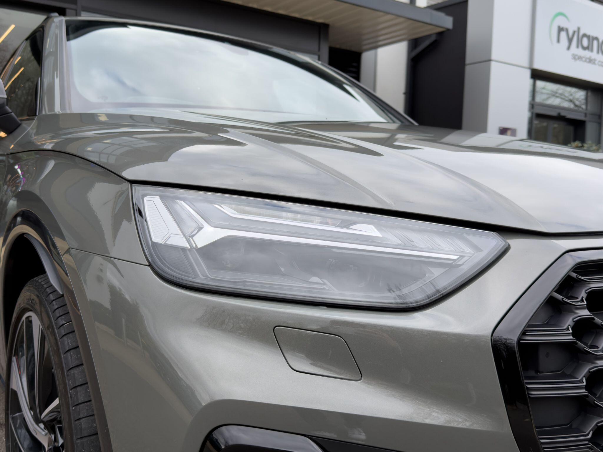Audi Audi SQ5 view 17