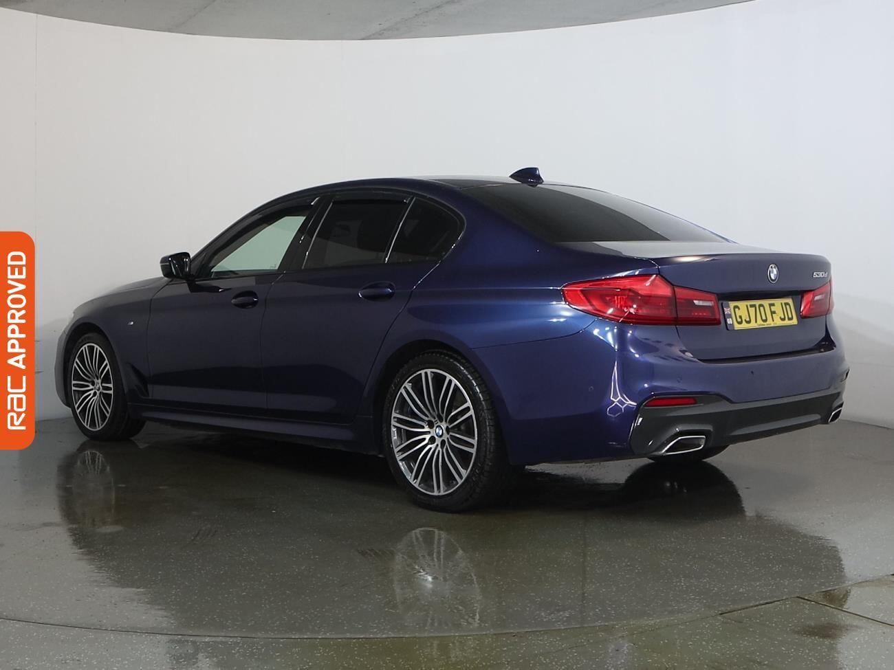 BMW 5 Series view 4