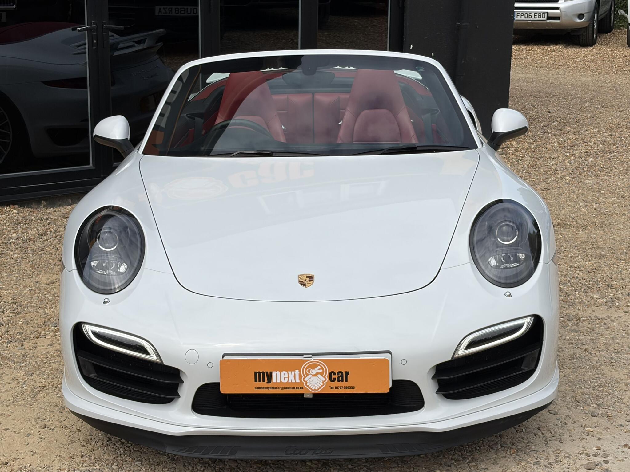 Porsche 911 view 4