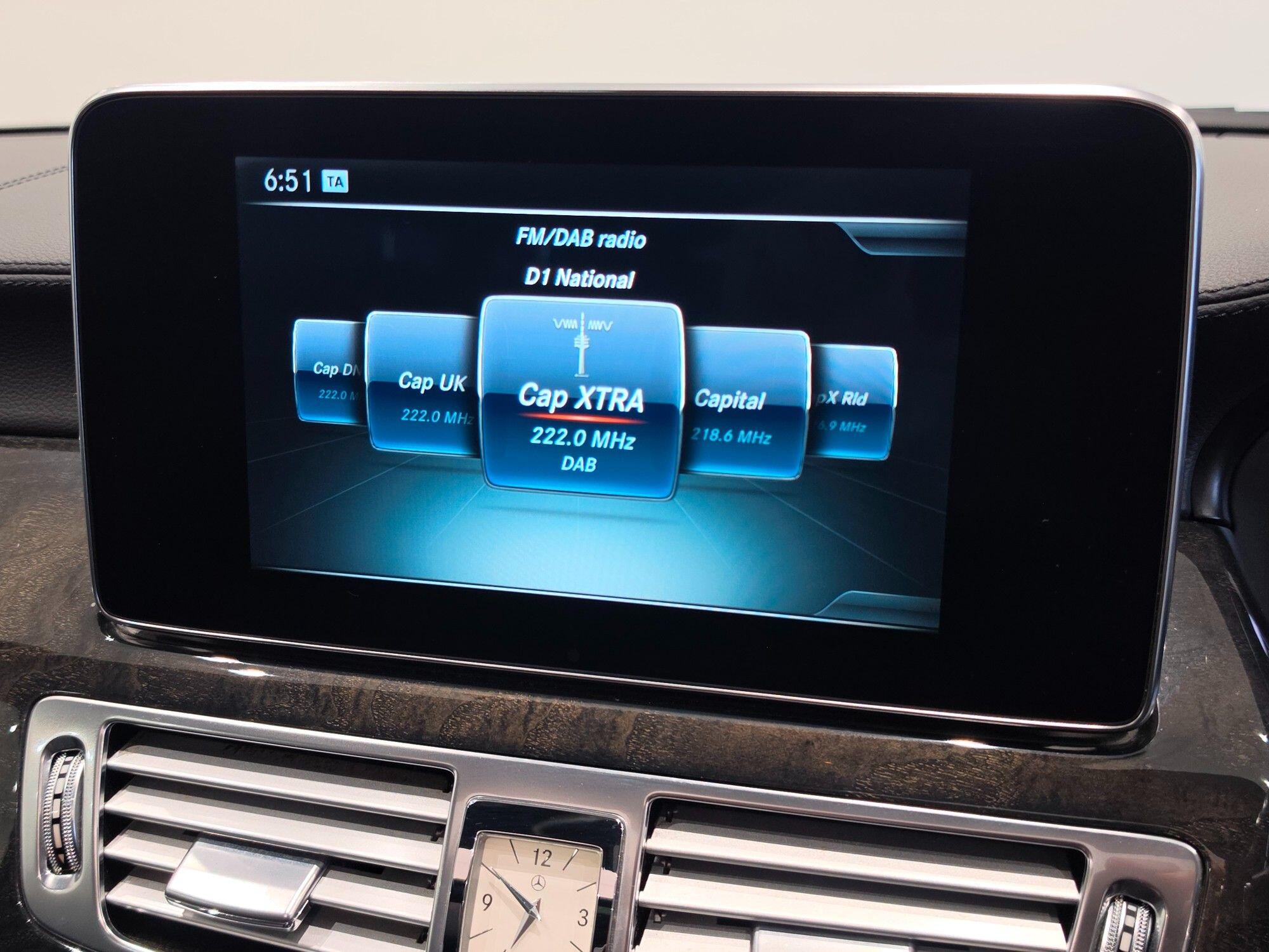 Mercedes-Benz CLS view 109