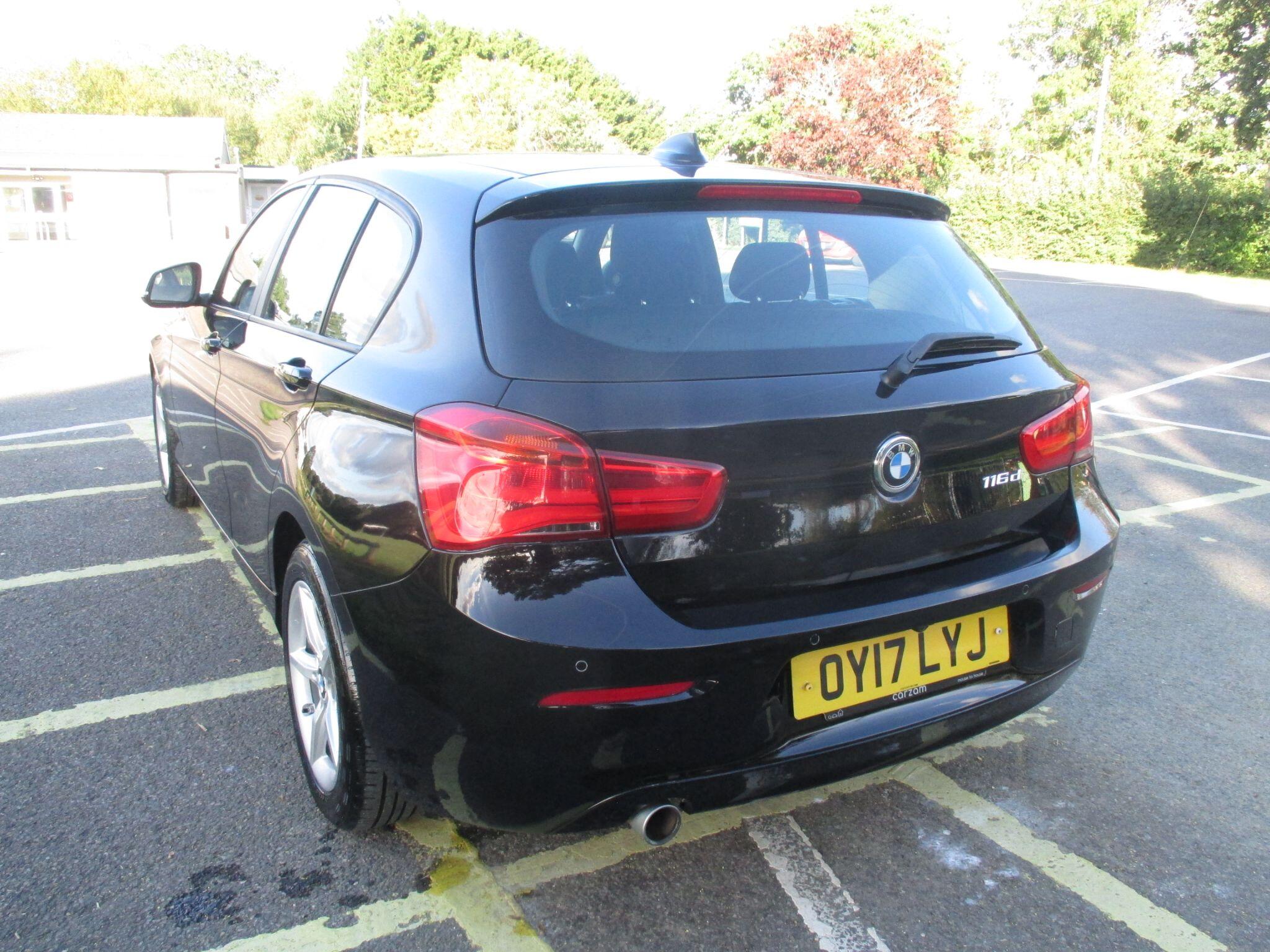 BMW 1 Series view 12
