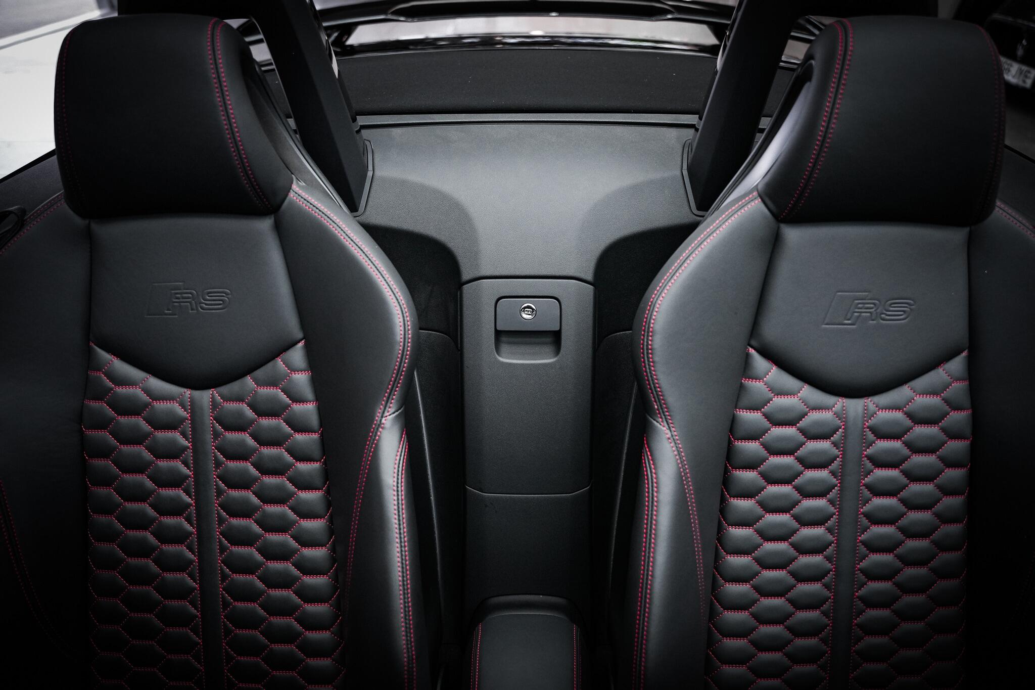 Audi TT RS view 26