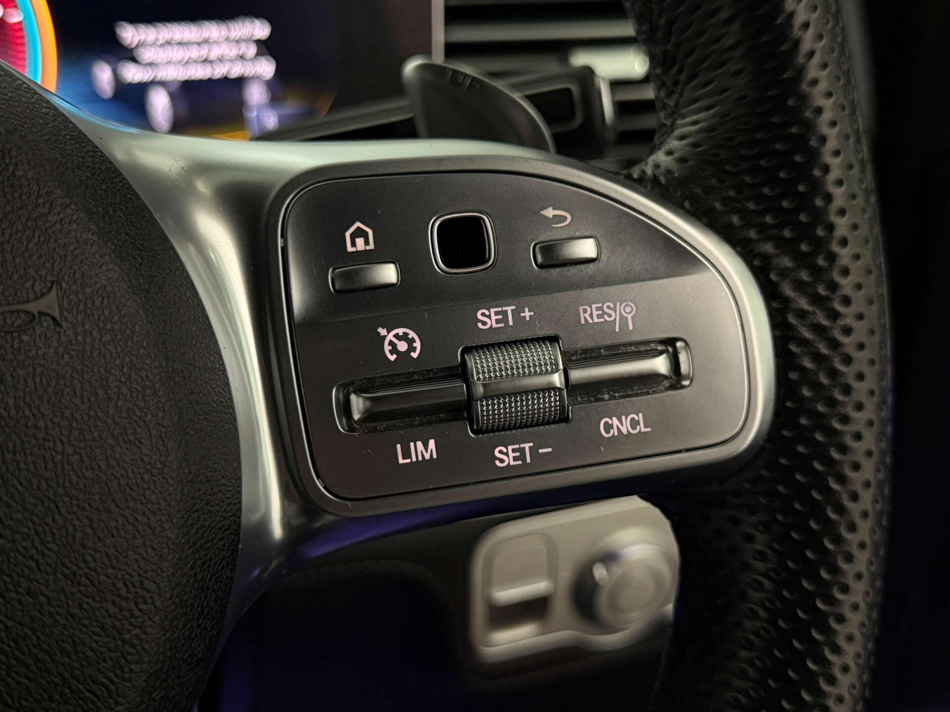 Mercedes-Benz GLE view 24