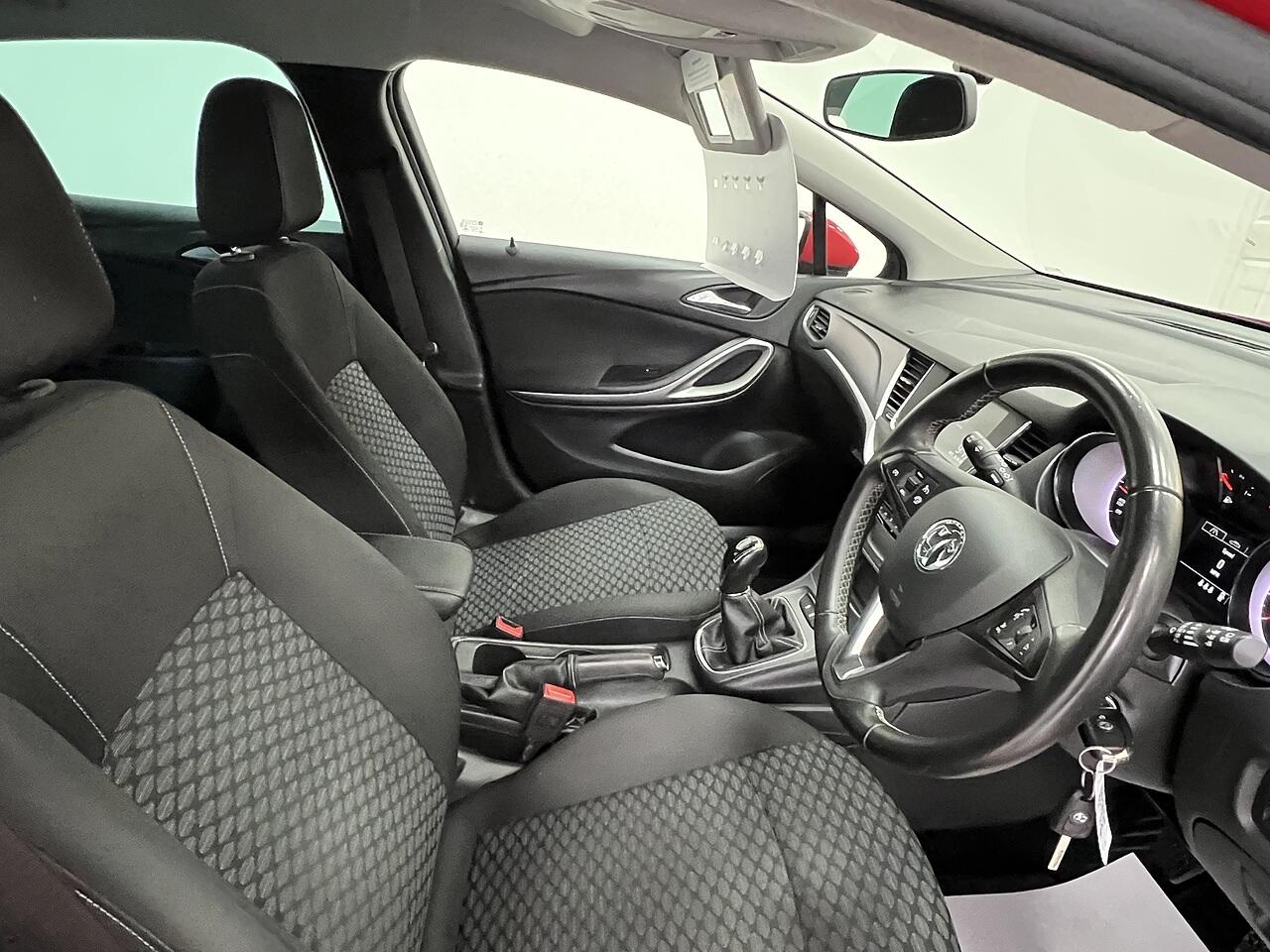 Vauxhall Astra view 8
