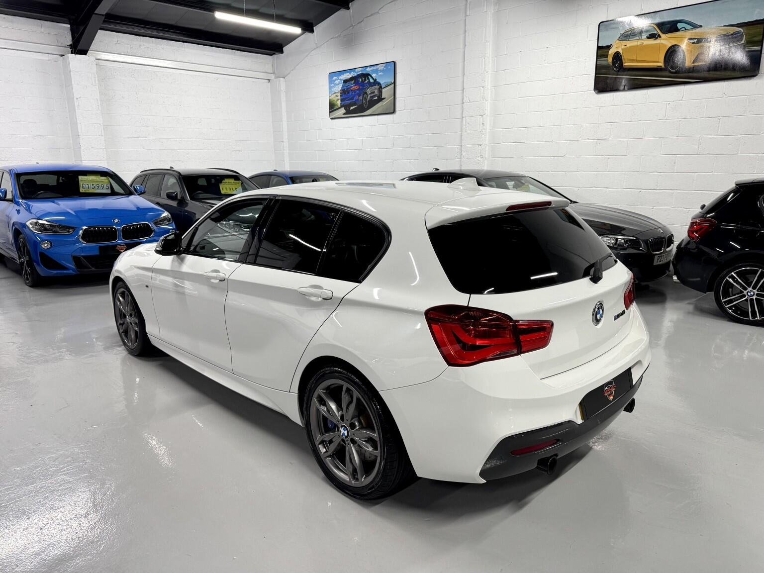 BMW 1 Series view 24