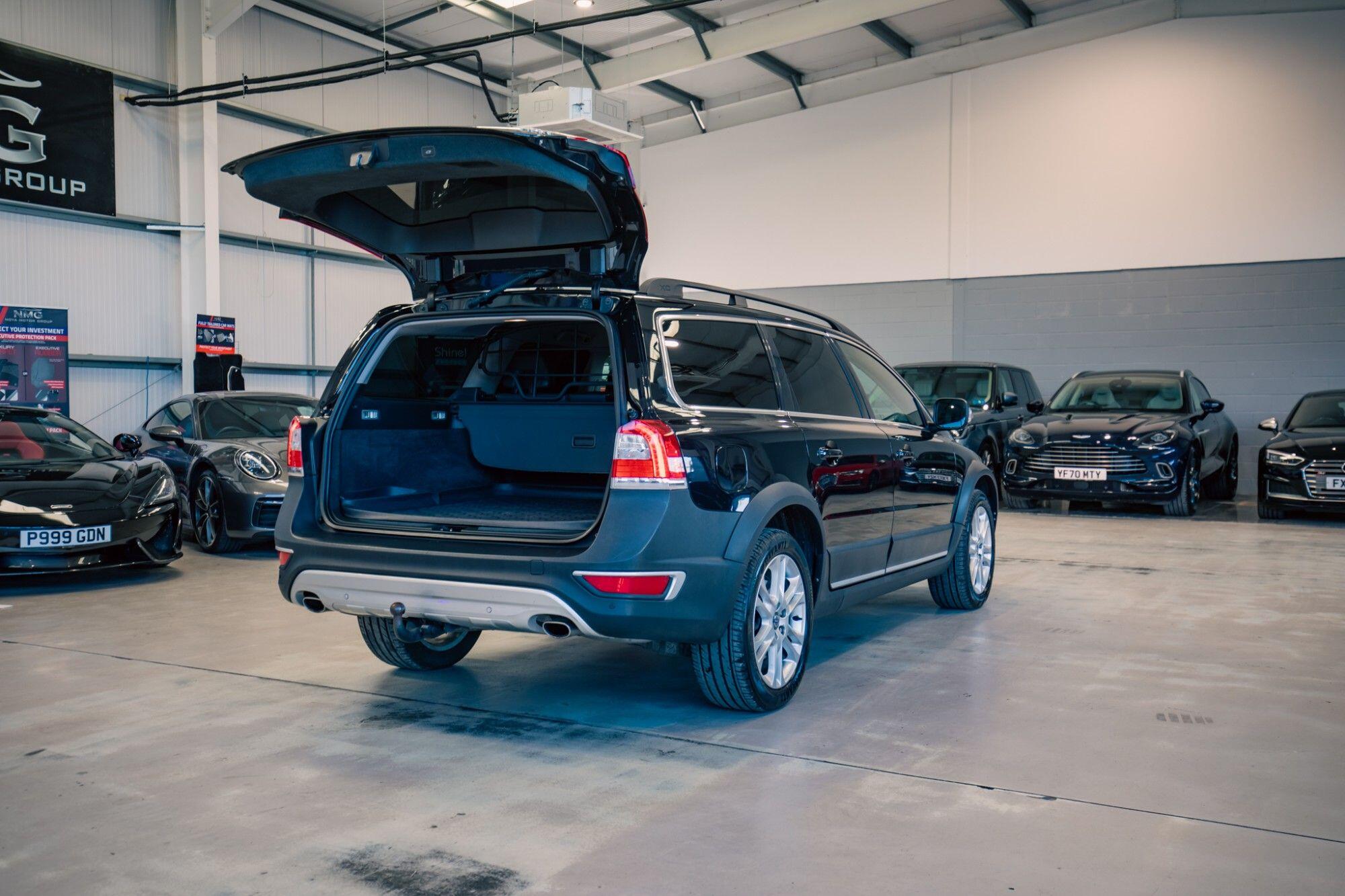 Volvo XC70 view 30