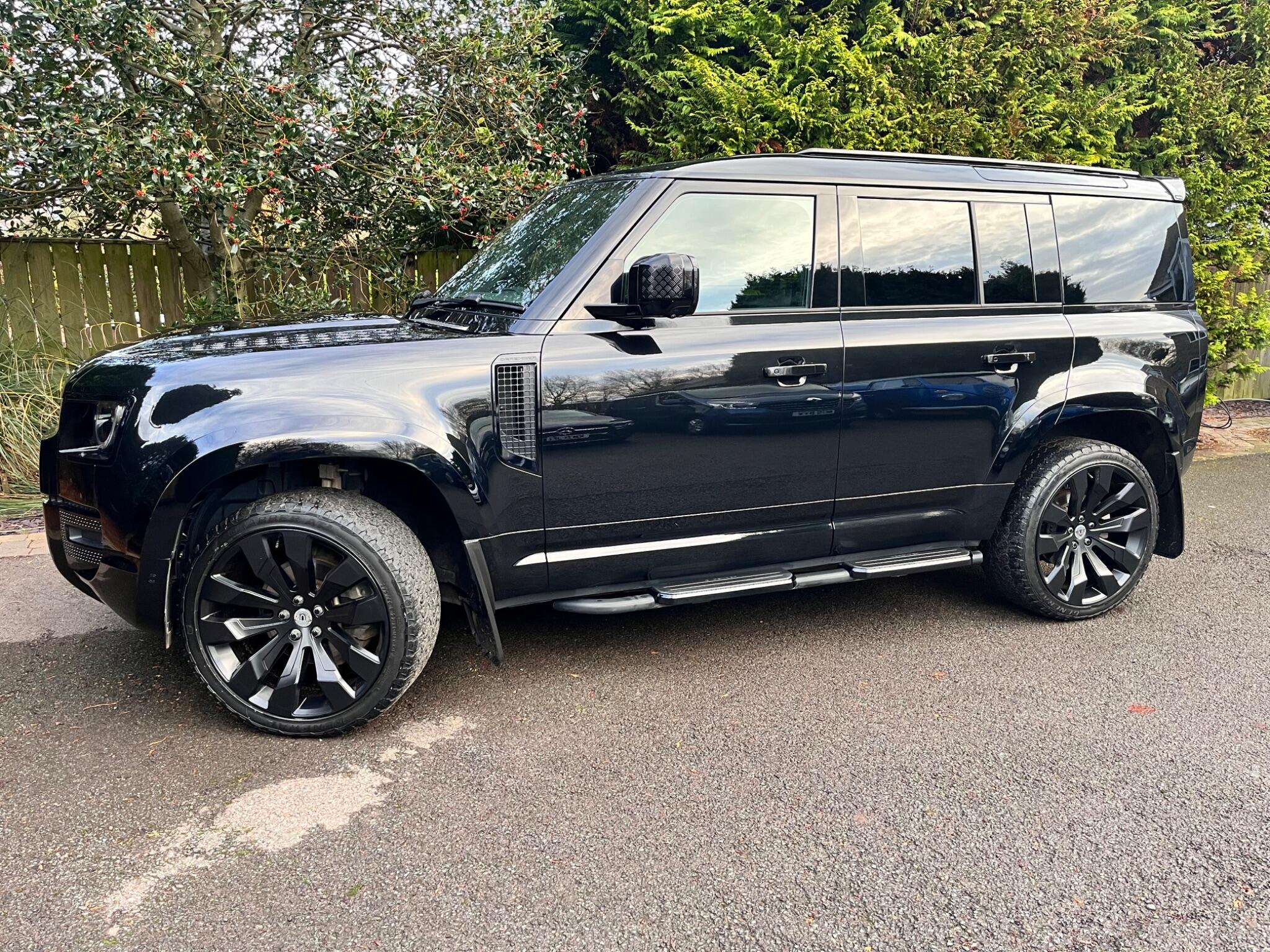 Land Rover Defender view 7