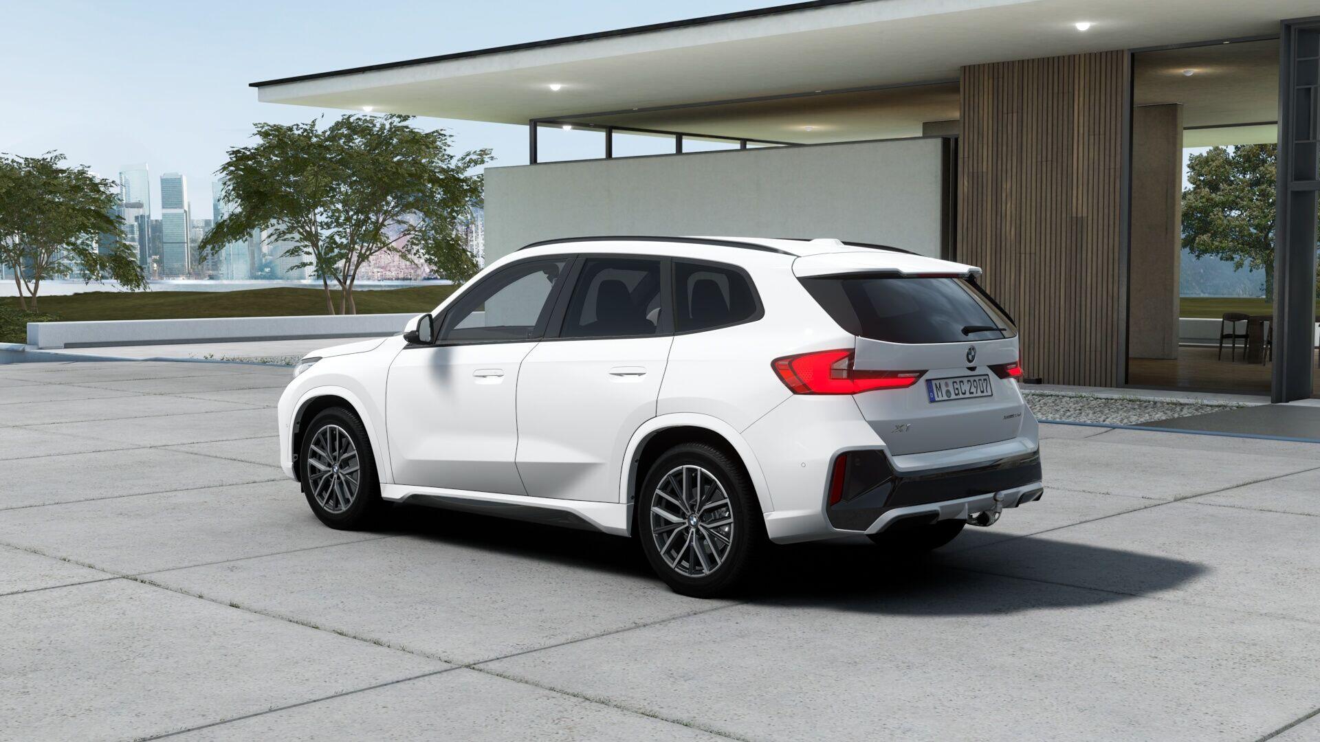 BMW X1 view 3