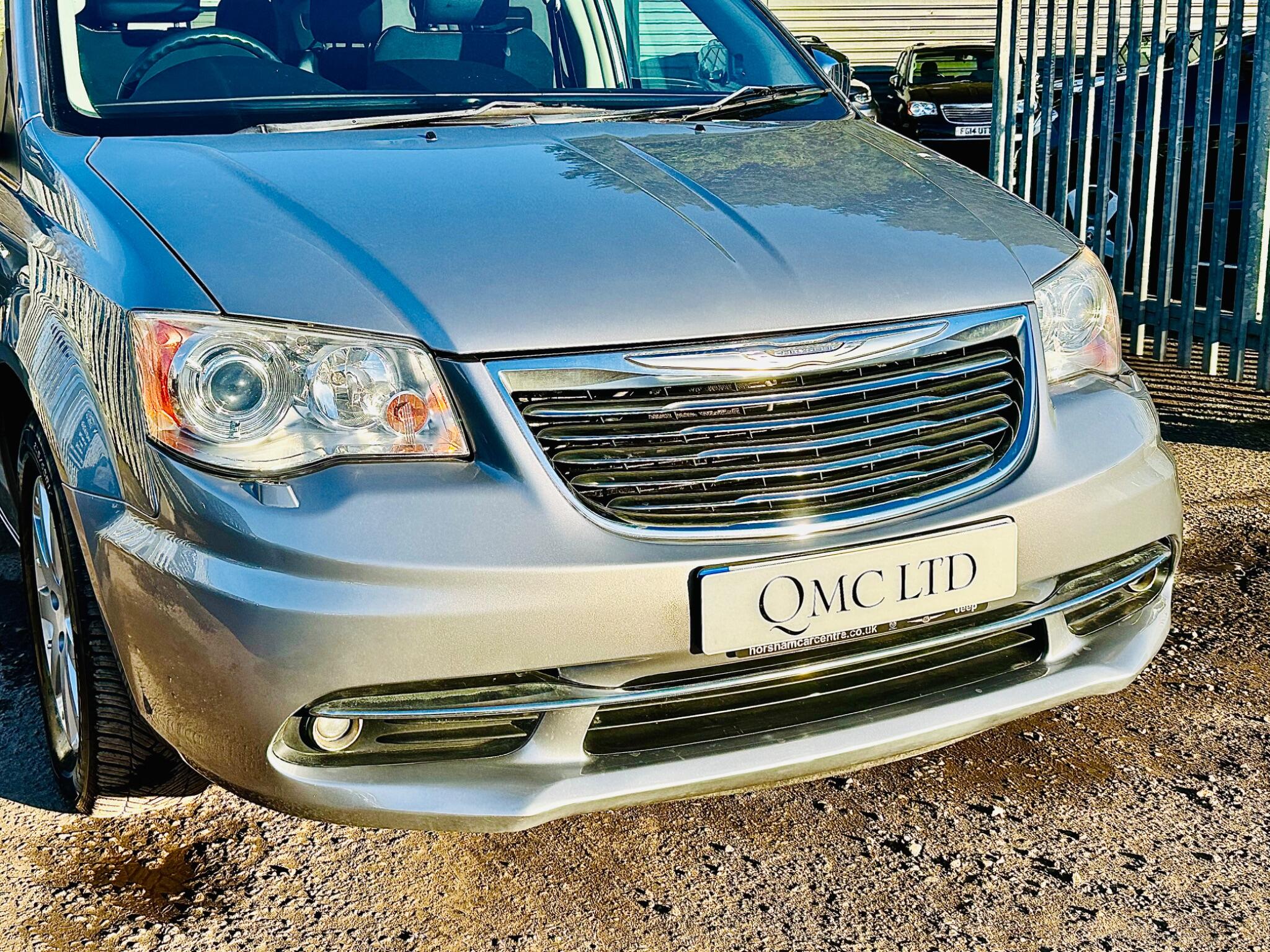 Chrysler Grand Voyager view 12