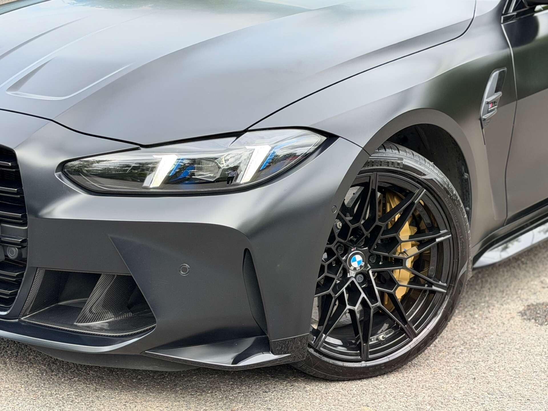 BMW M4 view 12