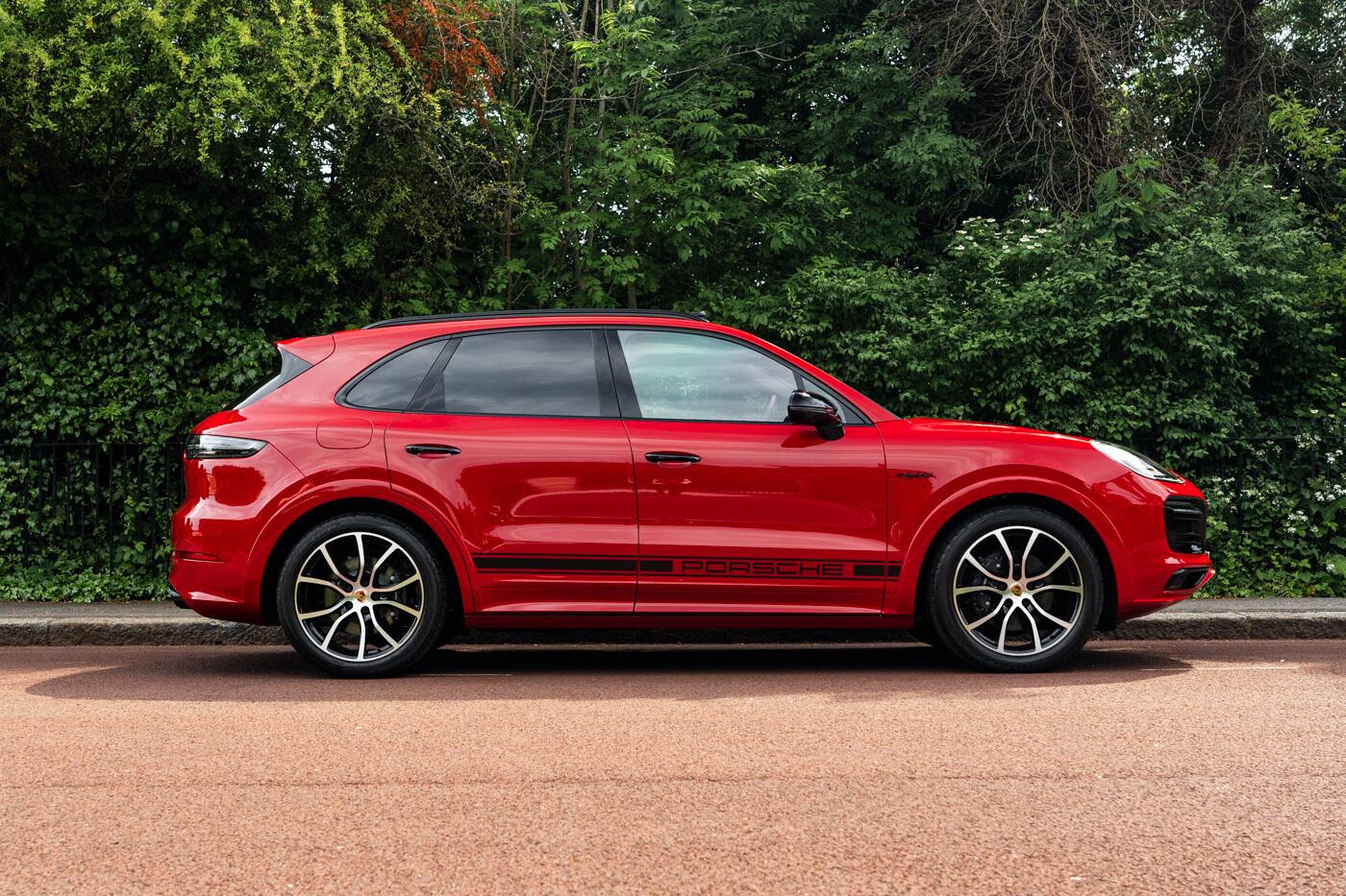Porsche Cayenne view 3