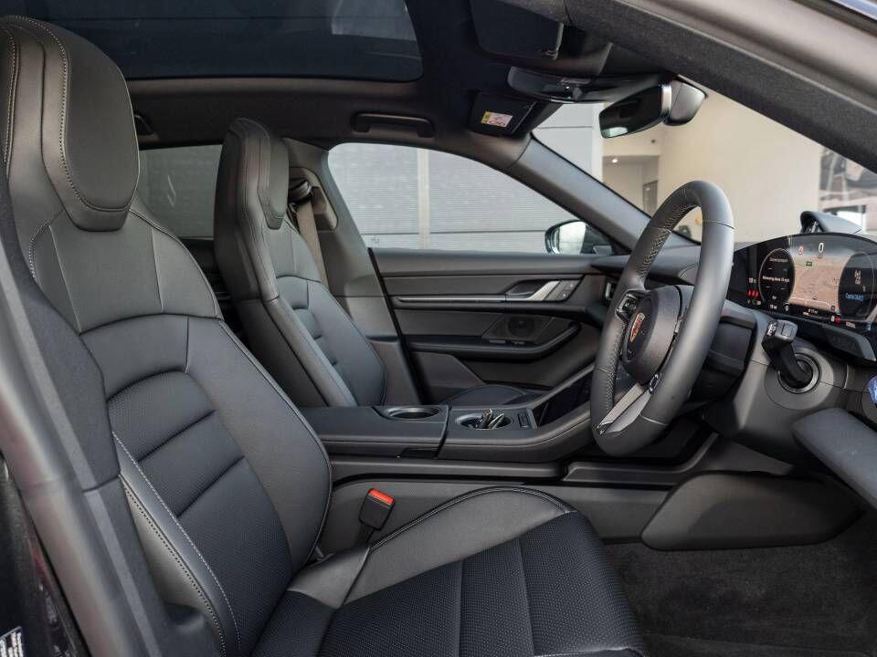 Porsche Taycan view 14