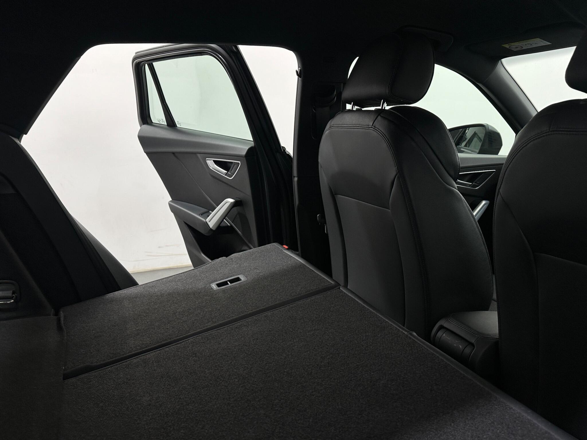 Audi Q2 view 43