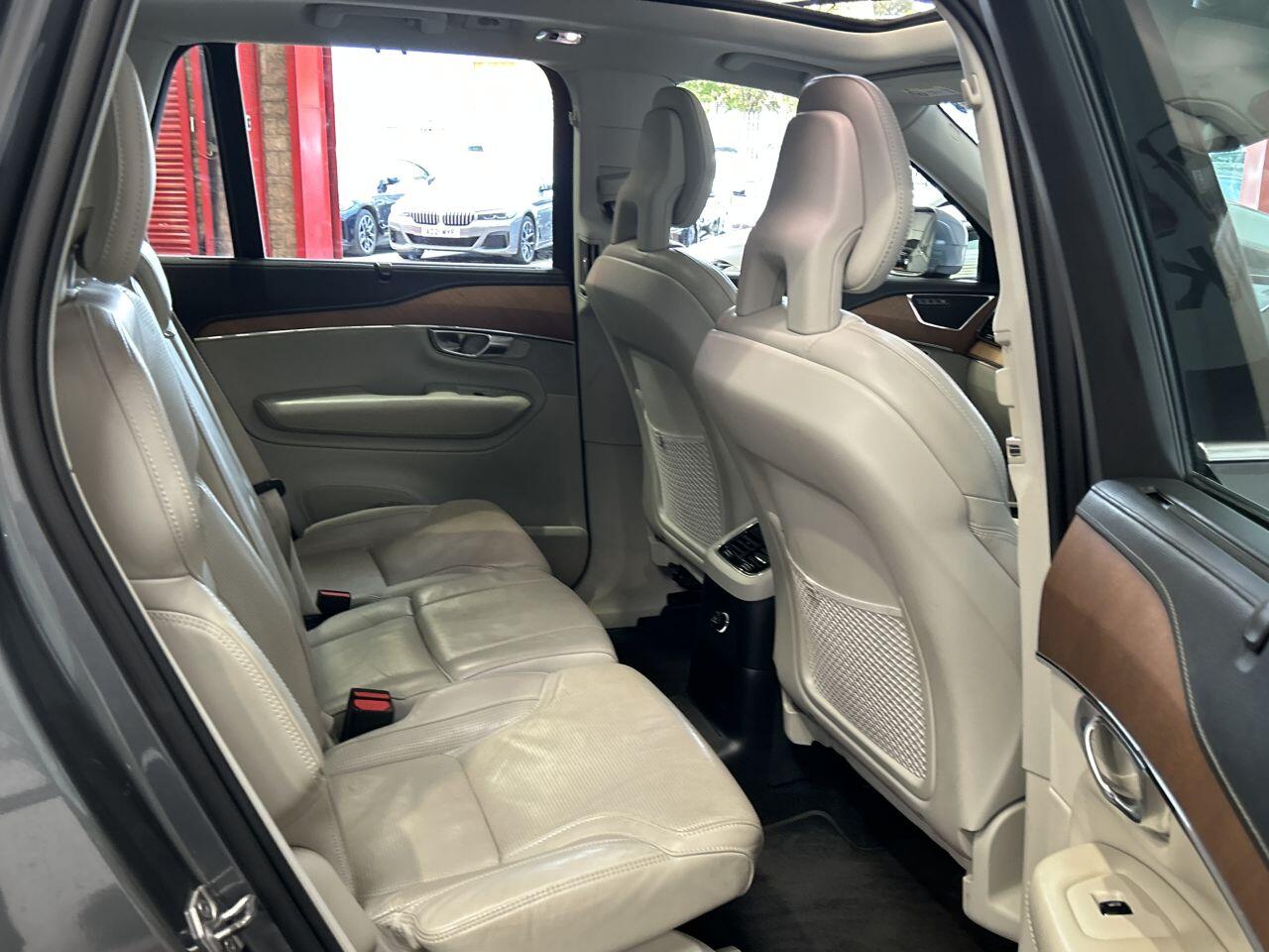 Volvo XC90 view 60
