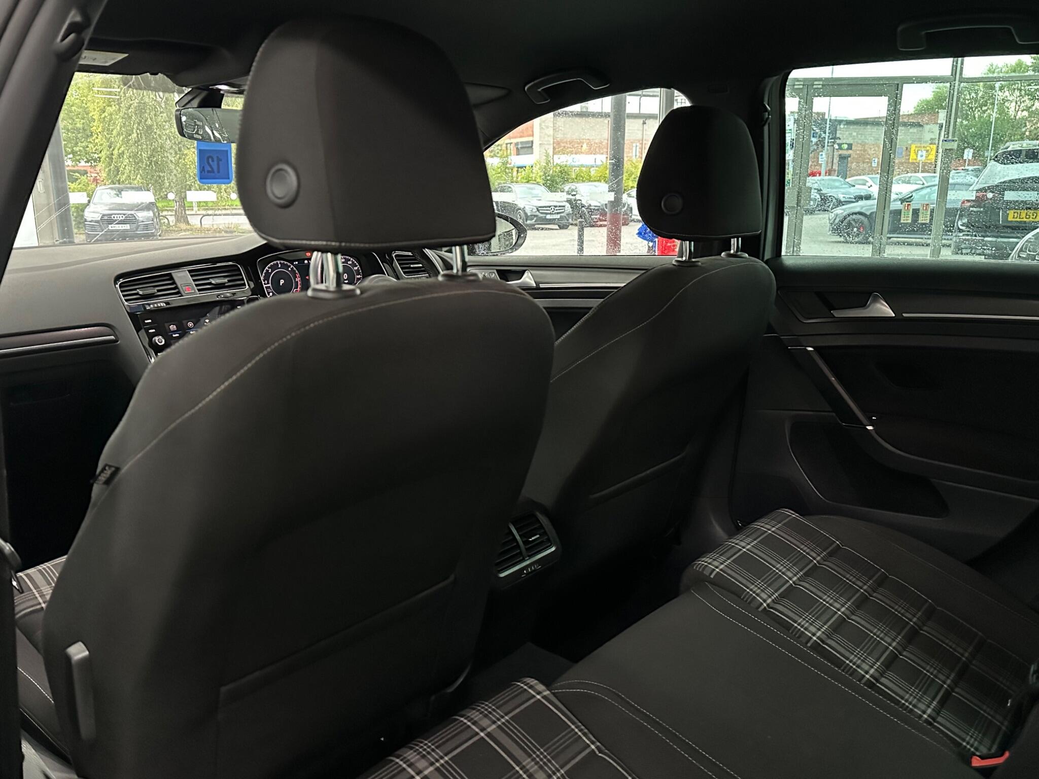 Volkswagen Golf view 36